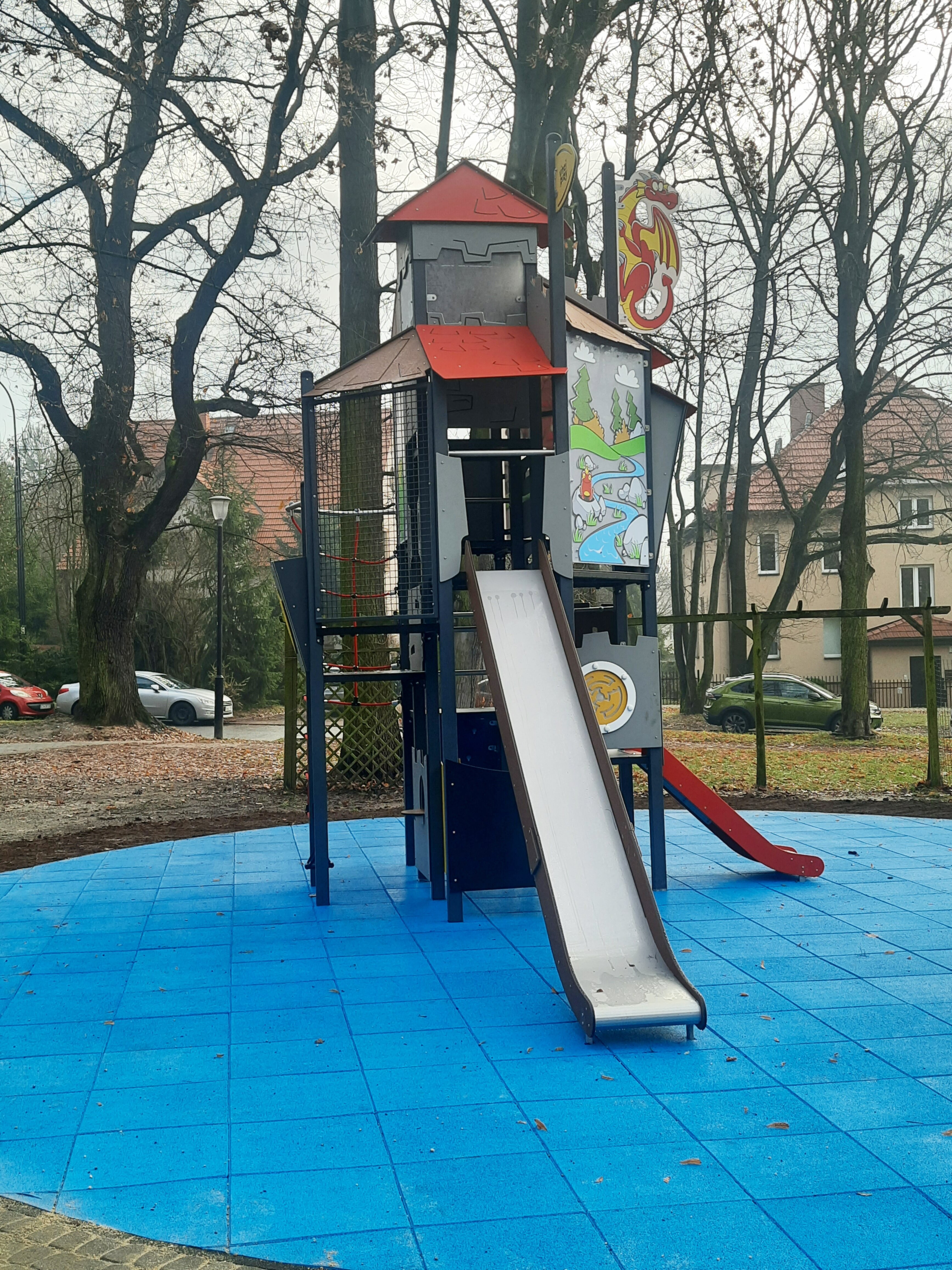 Fot. materiały MZUK nowa zjeżdżalnia na placu Grunwaldzkim
