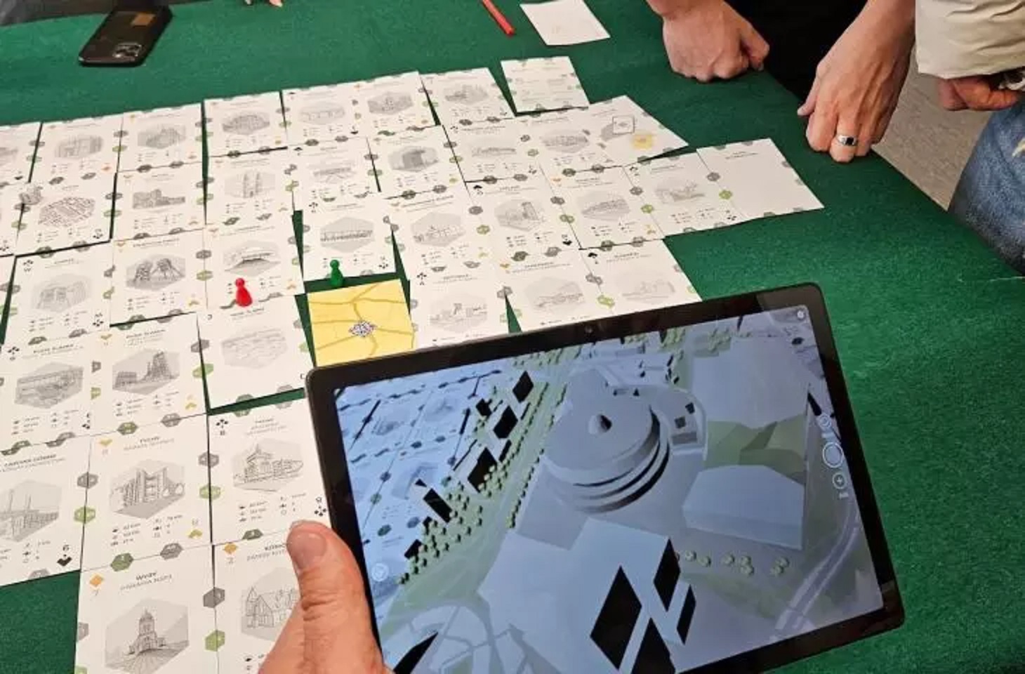 Fot. materiały organizatora tablet i karty
