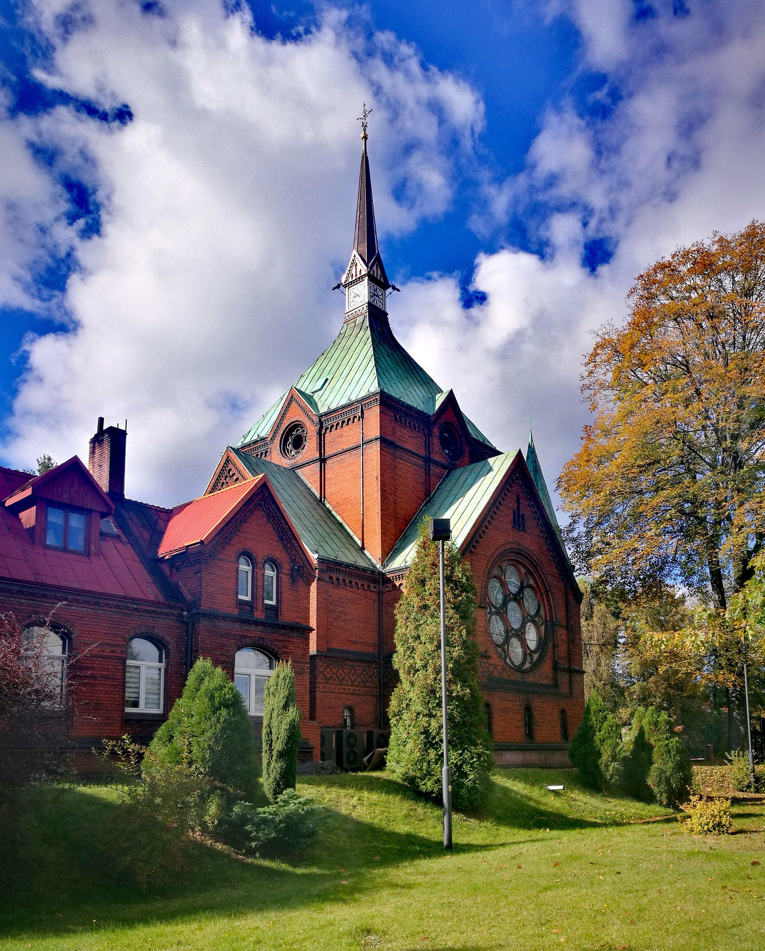 fot. z arch. E. Pokorskiej-Ożóg kościół Świętej Rodziny