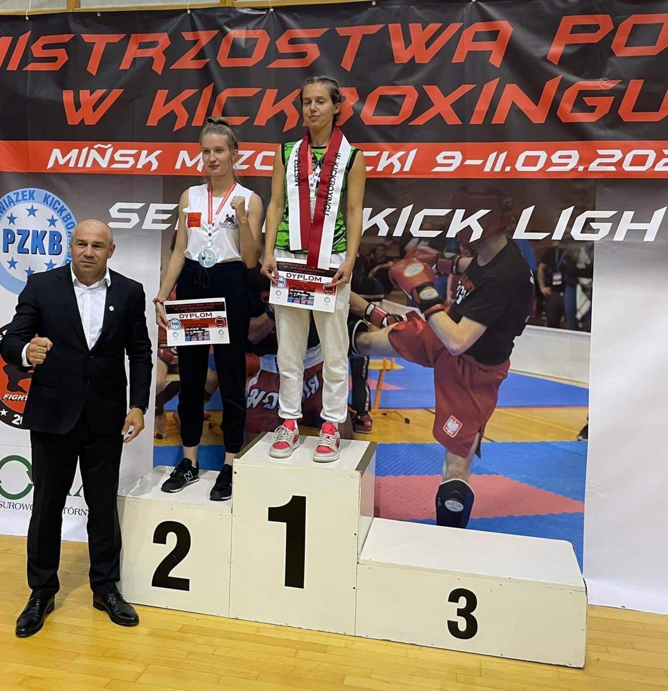 fot. Najemnik Gliwice zawodniczki Najemnika z medalami