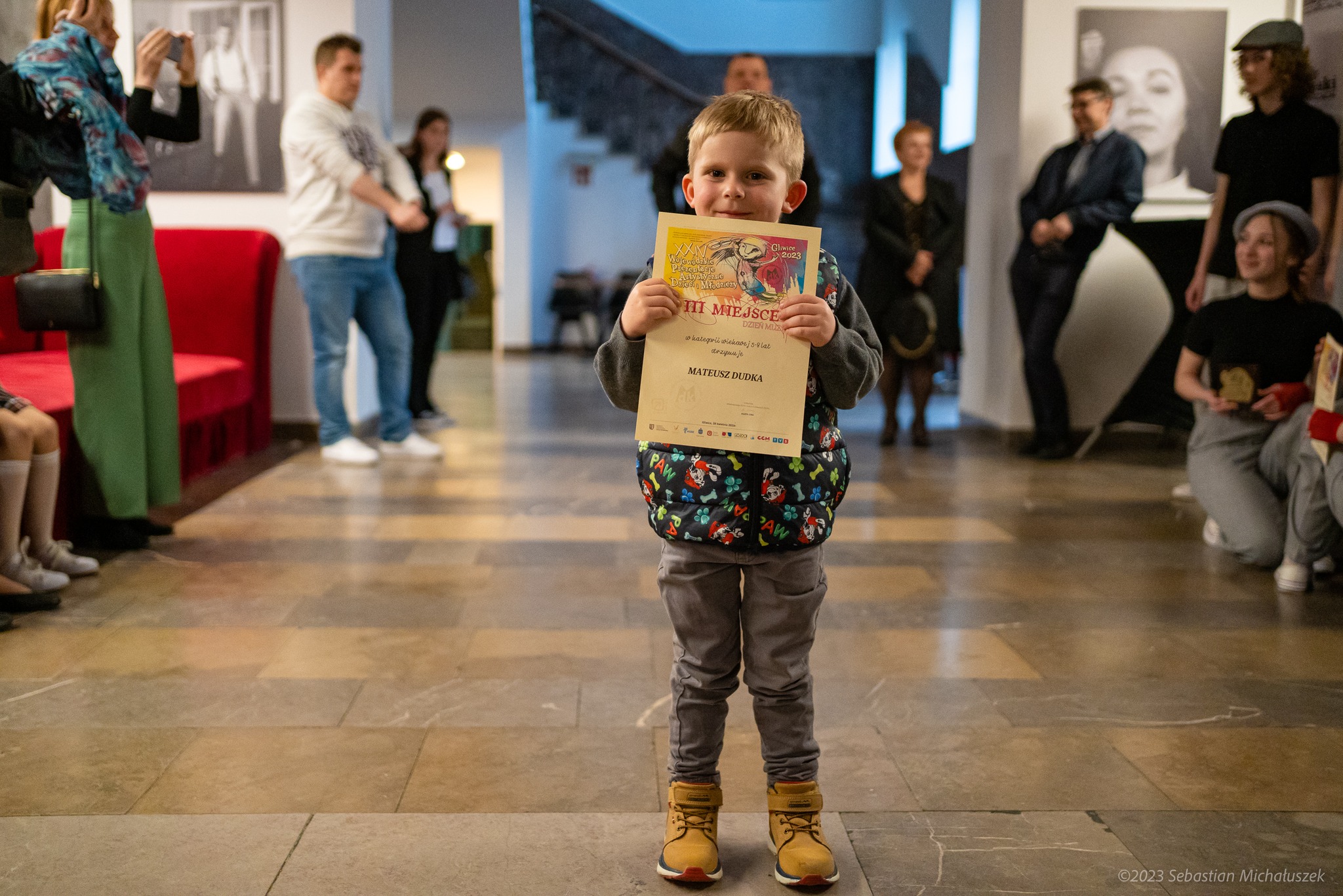 Fot. materiały MDK w Gliwicach Mały laureat z dyplomem