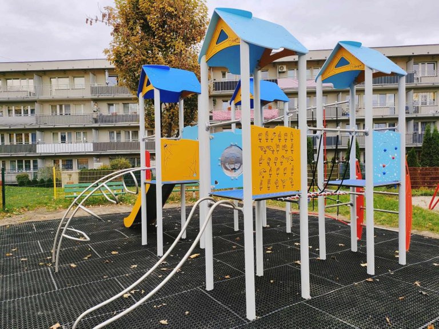 Fot. materiały MZUK plac zabaw przy Ceglarskiej