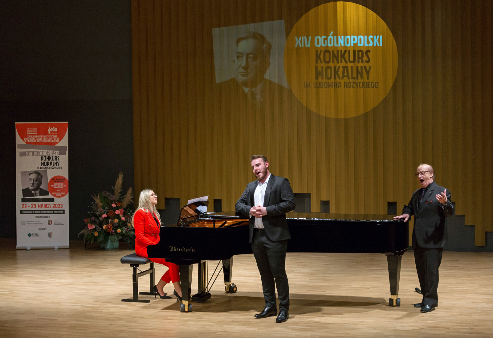 Maestro Wiesław Ochman oraz Krystian Ochman, akompaniament Marta Staszczyszyn-Żak/fot. D. Nita-Garbiec Maestro Wiesław Ochman oraz Krystian Ochman, akompaniament Marta Staszczyszyn-Żak