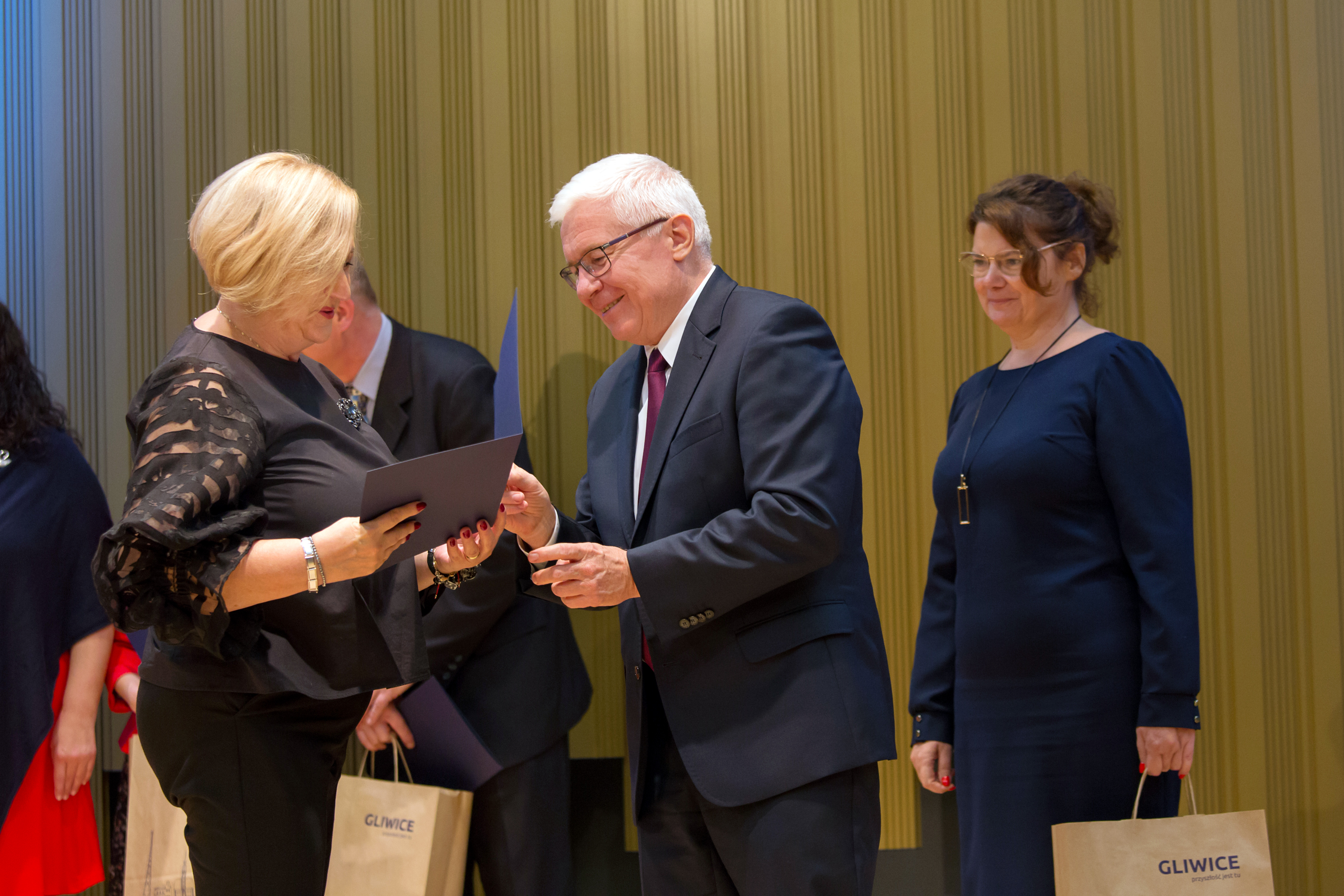 Fot. D.Nita-Garbiec/UM Gliwice nagrodzona nauczycielka i prezydent Gliwic