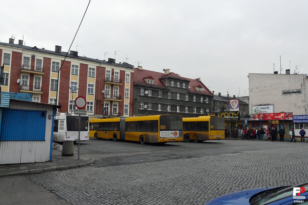 ... a tak było (fot. fotopolska.eu) plac Piastów – ul. Na Piasku przed przebudową