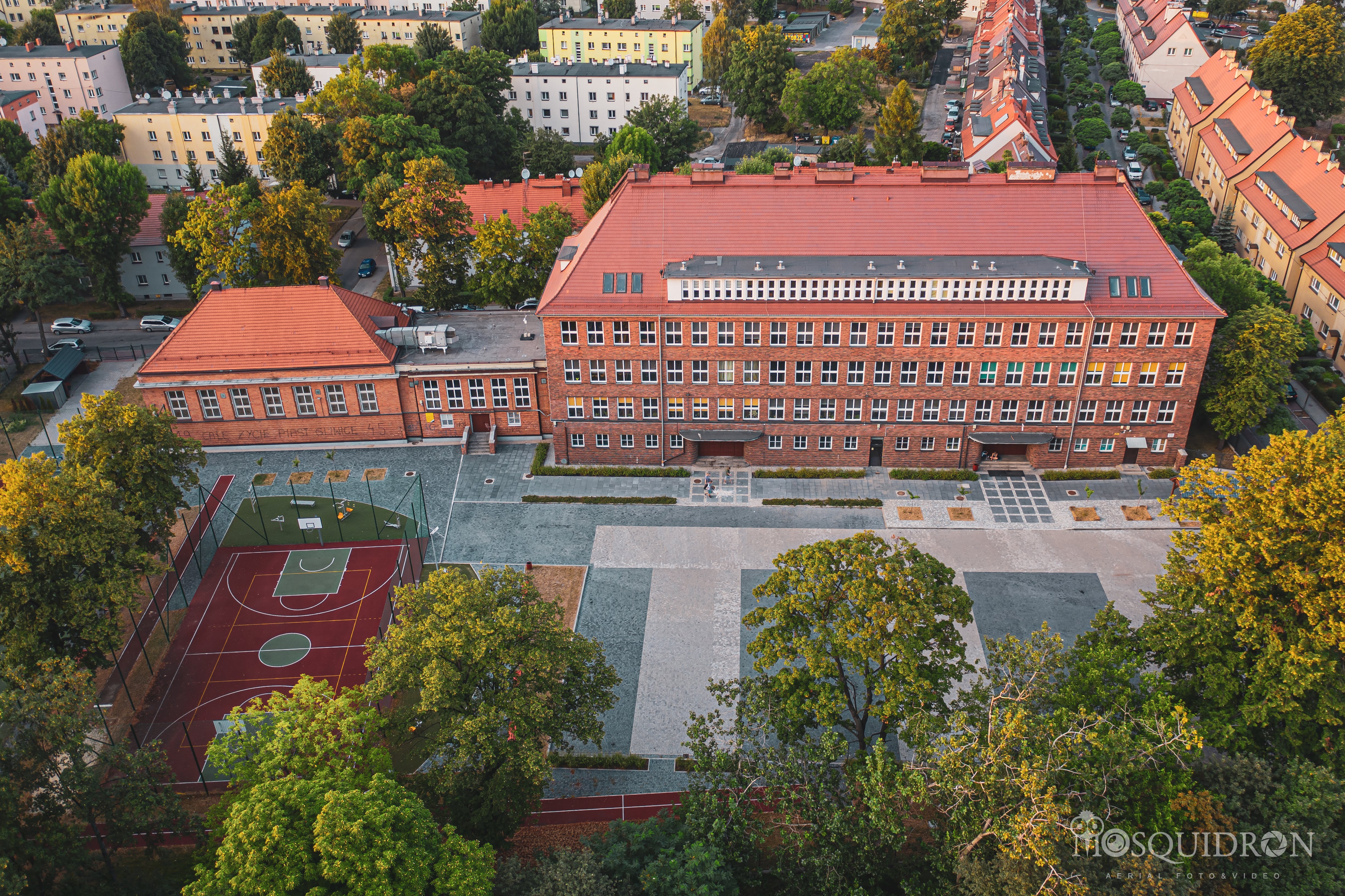 Fot. Mosquidron/UM Gliwice Budynek II LO