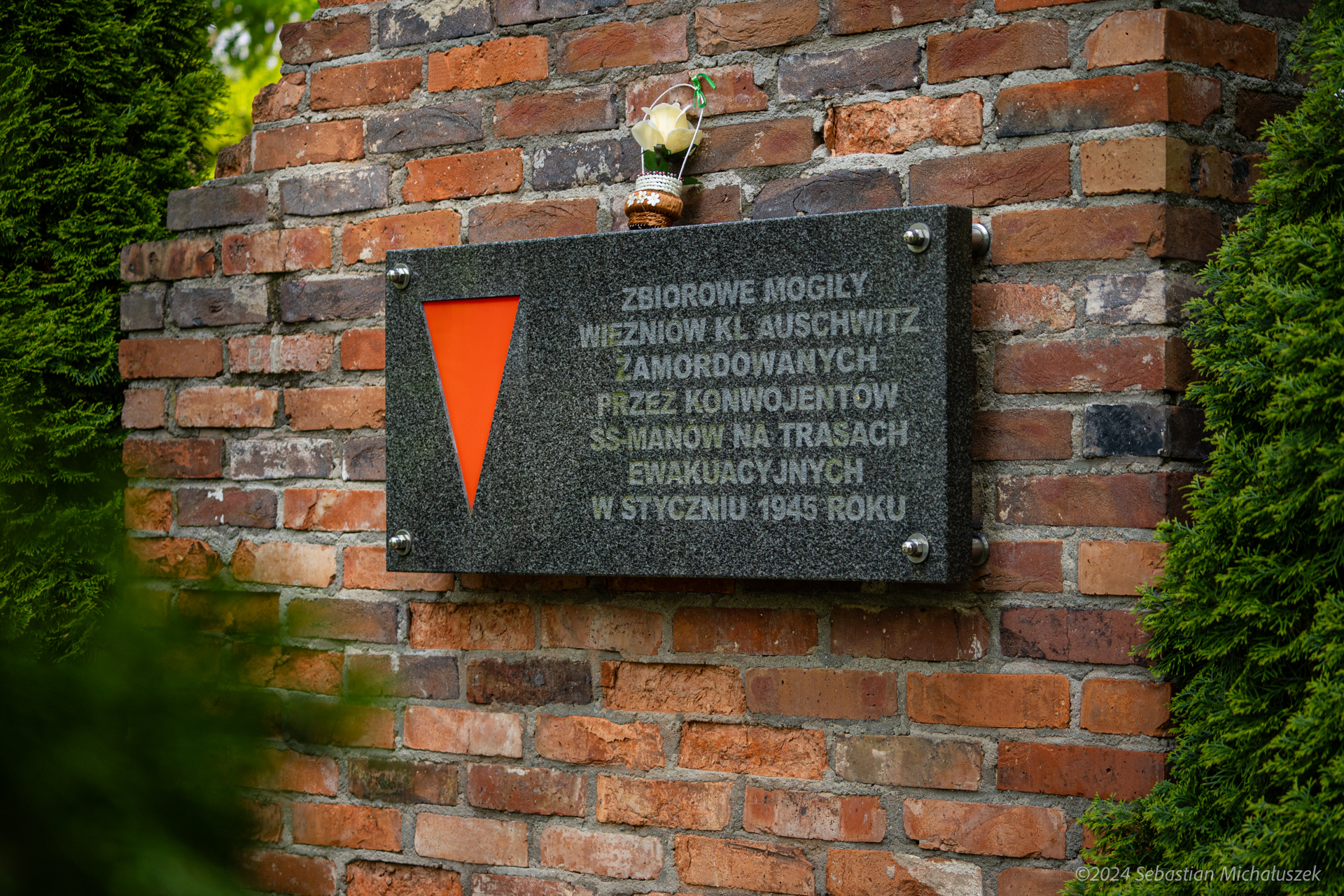 Fot. S. Michałuszek Tablica pamiątkowa na pomniku