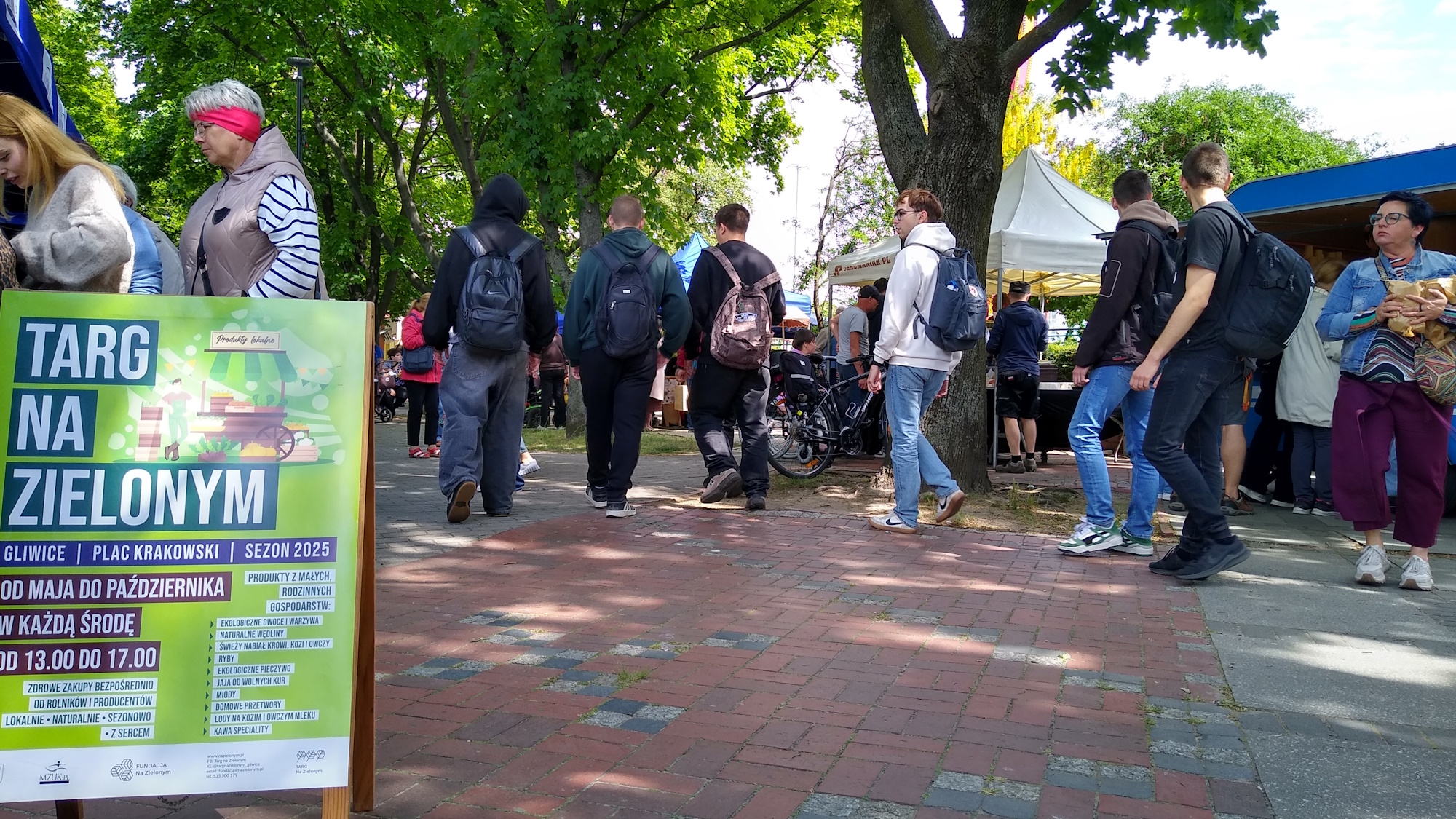 Fot. M.Foltyn/UM Gliwice plakat Targu na Zielonym i ludzie