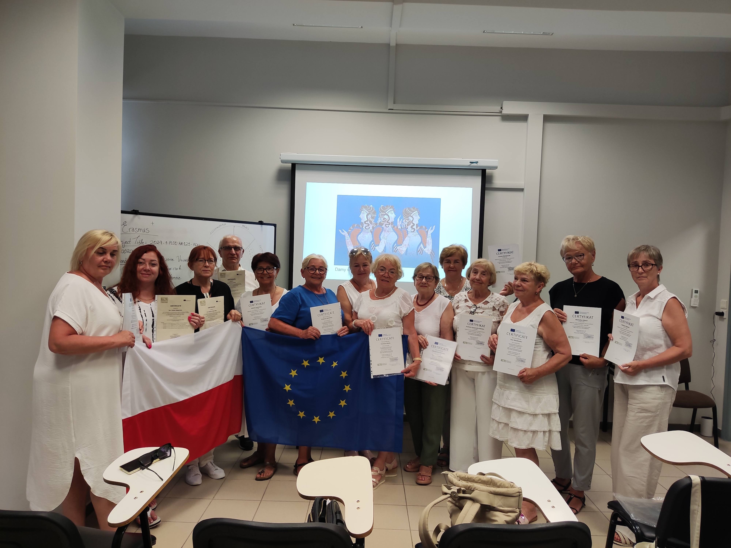 Fot. materiały UTW w Gliwicach Grupa seniorów w Grecji