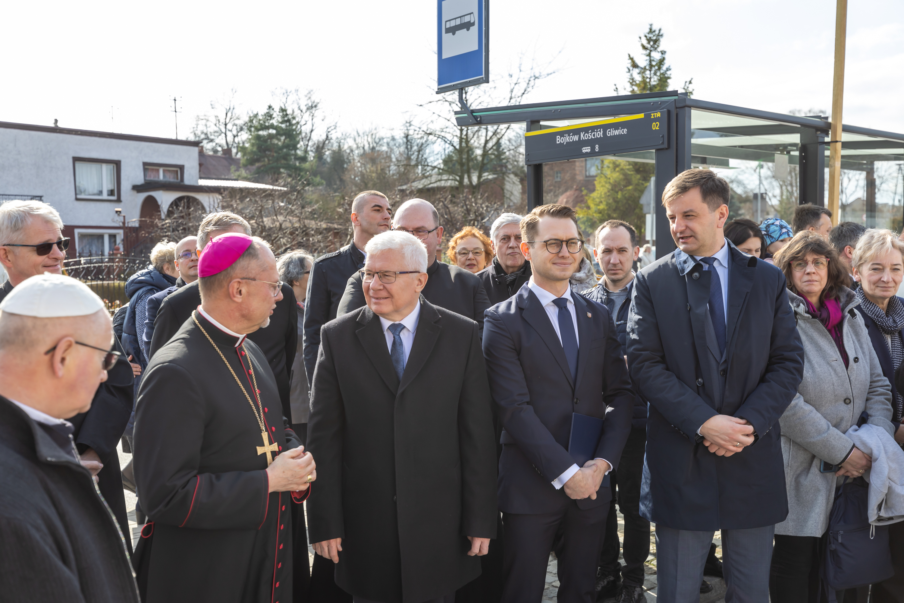 Fot. K.Krzemiński Prezydent Gliwic Adam Neumann, zastępca prezydenta Mariusz Śpiewok i inni ludzie podczas Dni Cysterskich