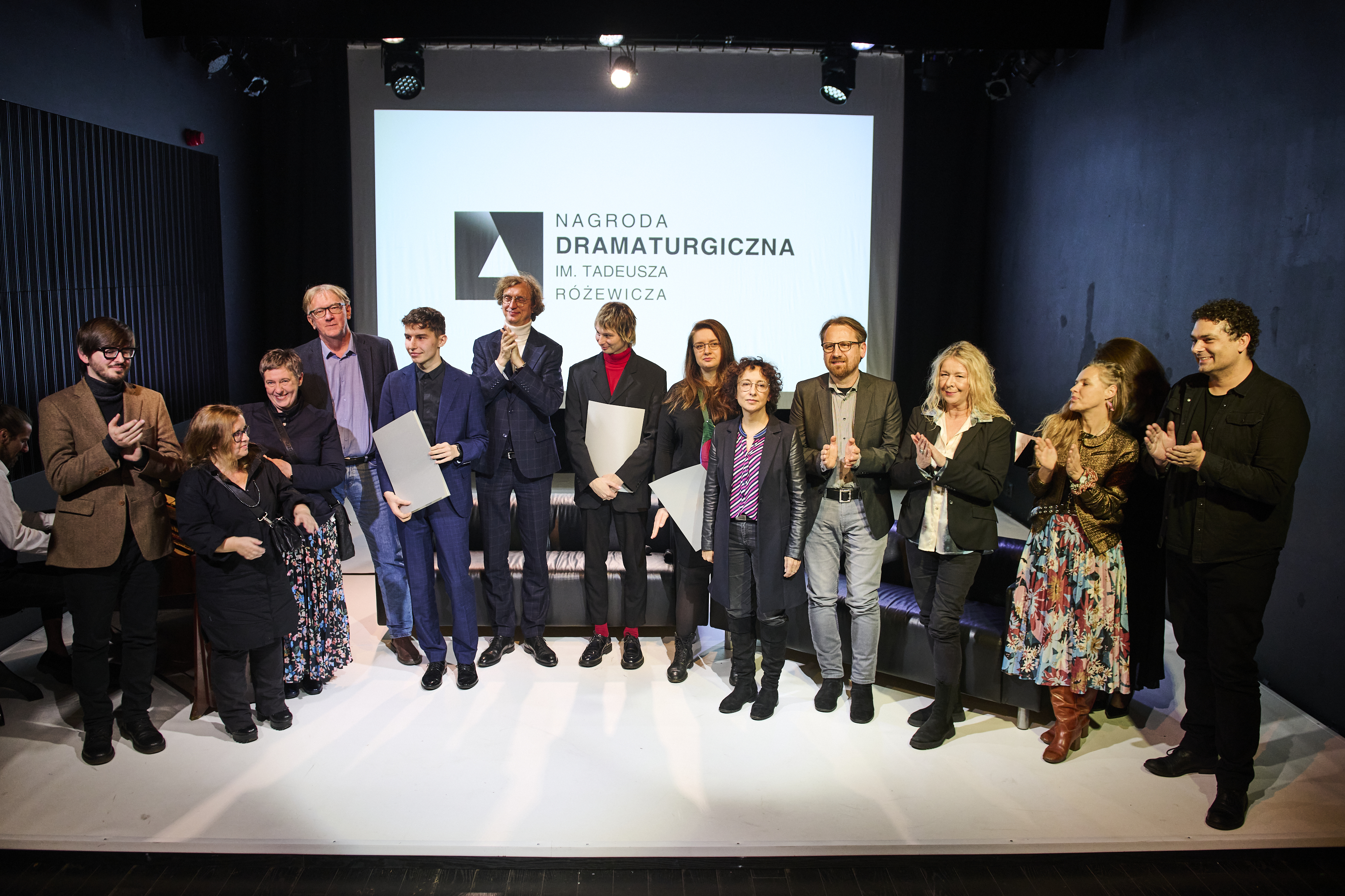 Fot. M. Buksa/UM w Gliwicach Finaliści i jury na scenie