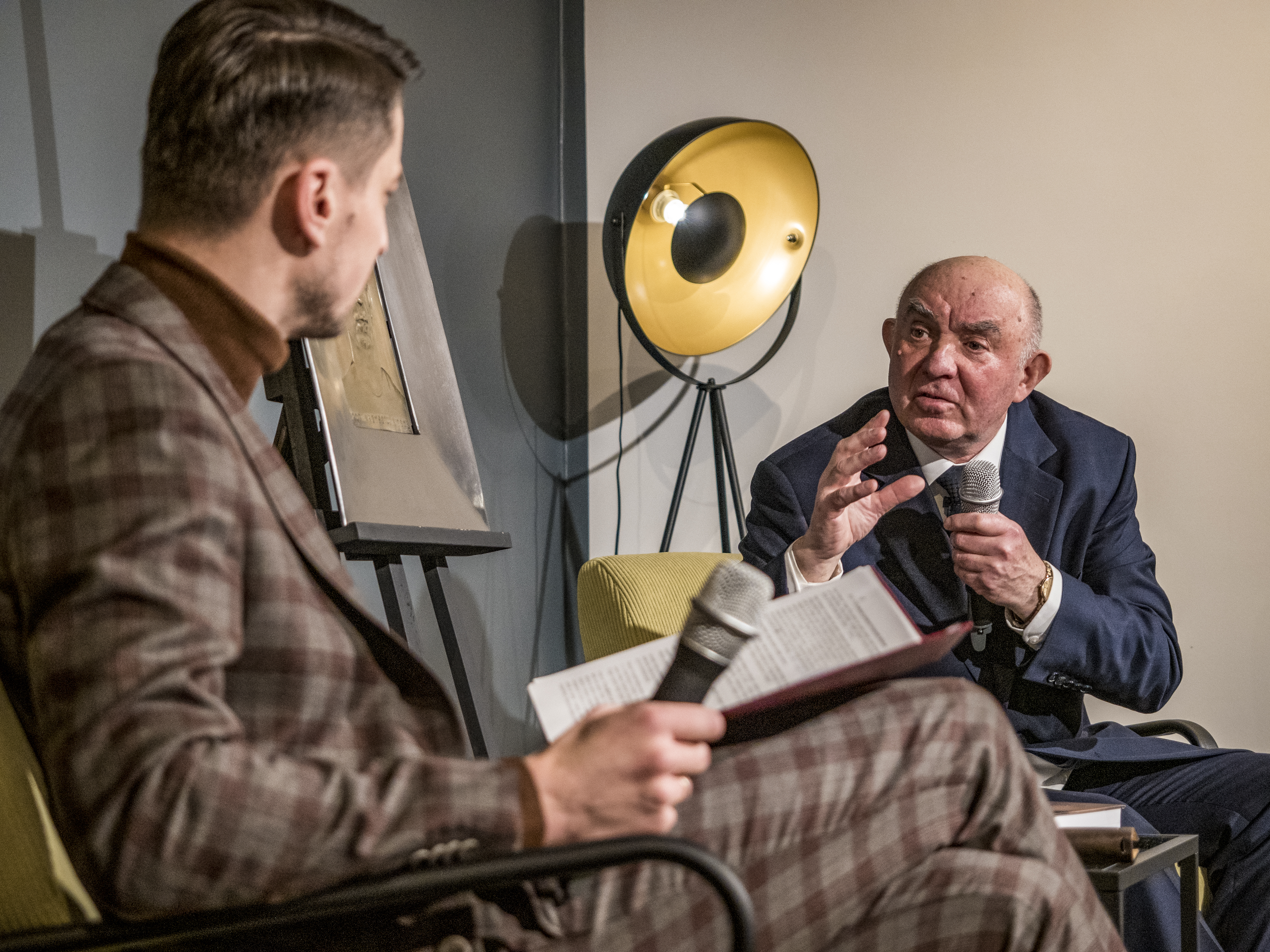 Fot. G.Ożga/UM w Gliwicach Prof. Nitsch mówi do mikrofonu