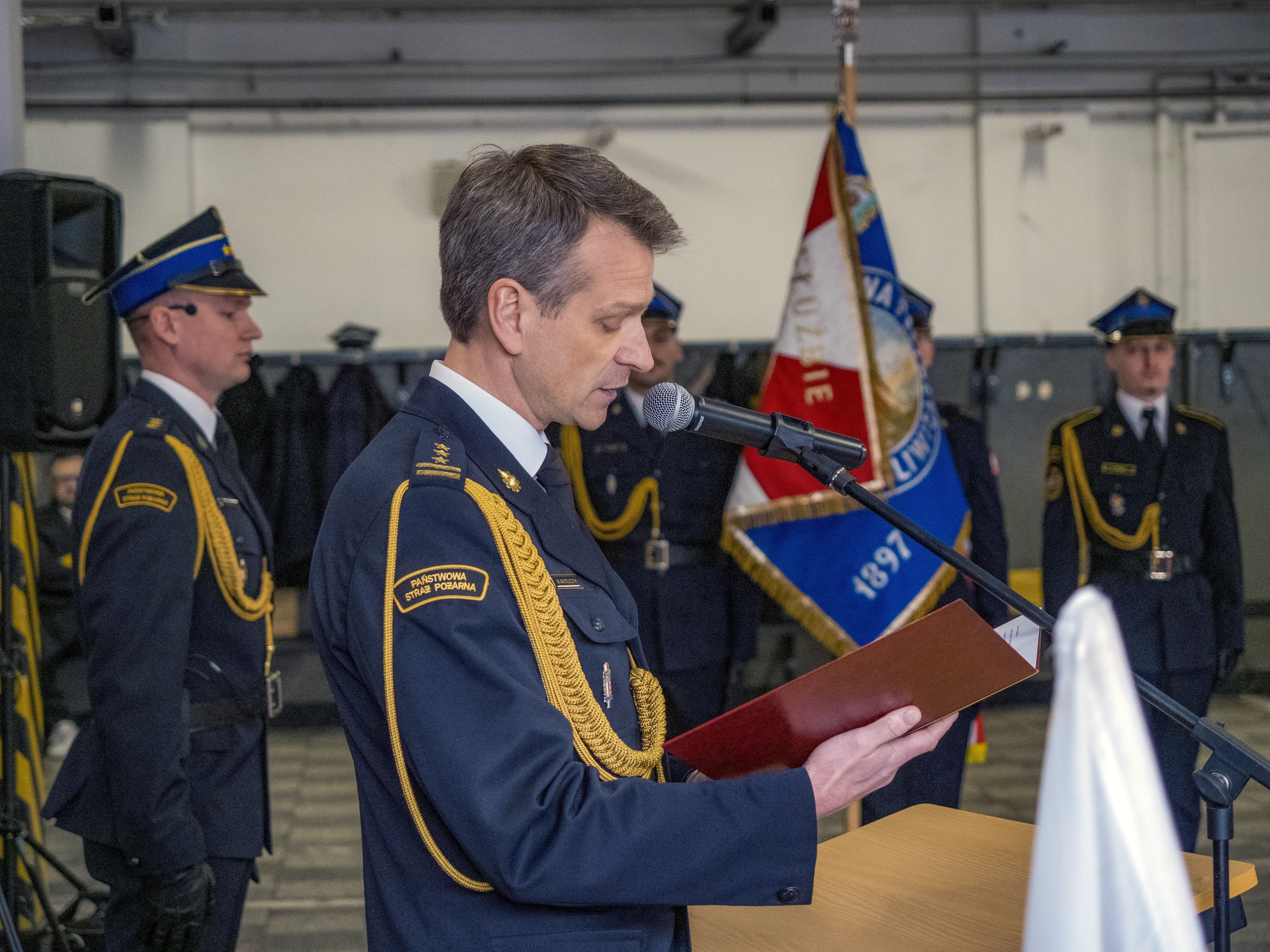 Fot. G. Ożga/ UM w Gliwicach Nowy Komendant Miejski Państwowej Straży Pożarnej w Gliwicach przejął st. bryg. Marian Matejczyk