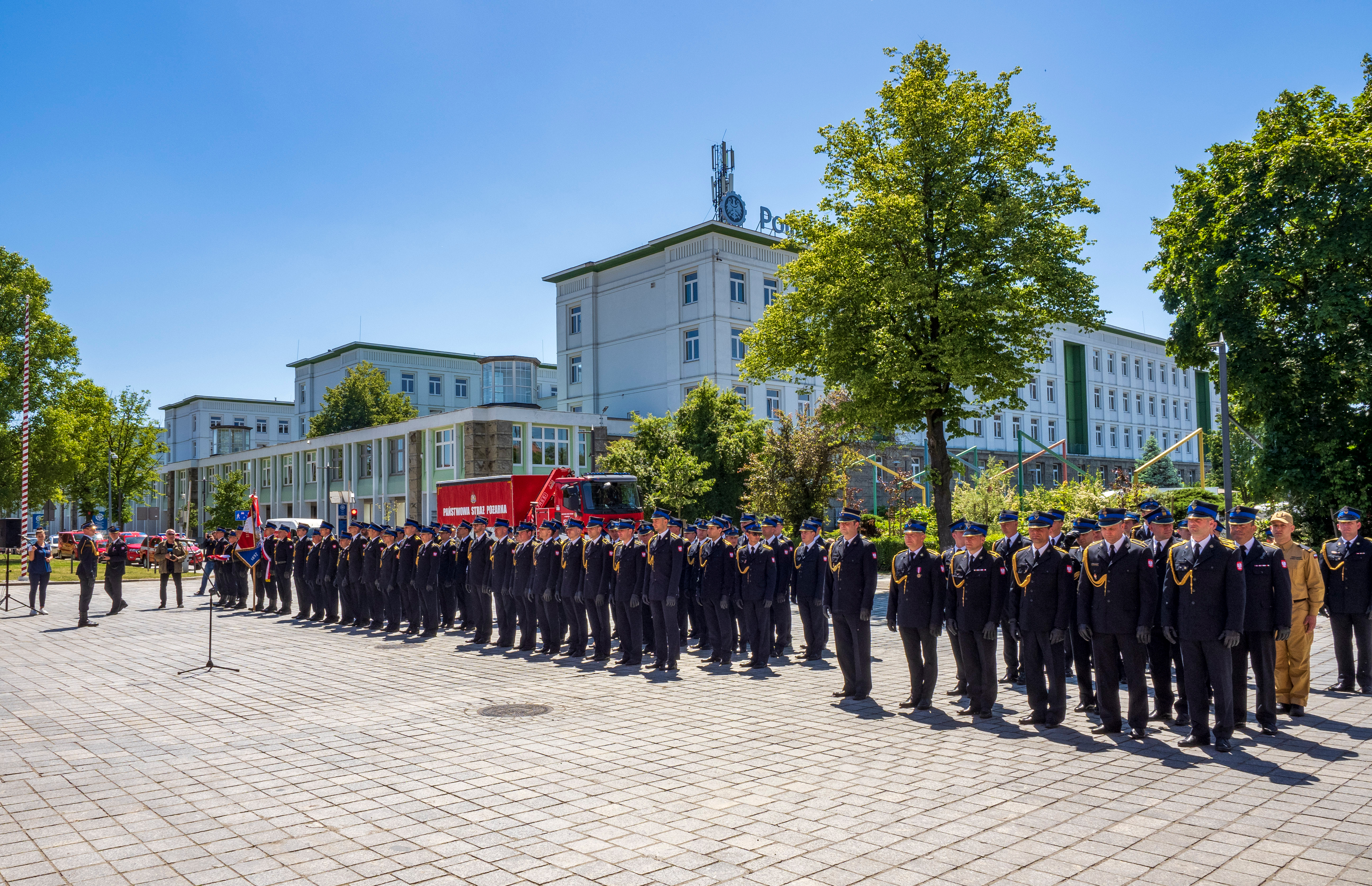 Fot. G.Ożga/UM Gliwice strażacy na placu apelowym