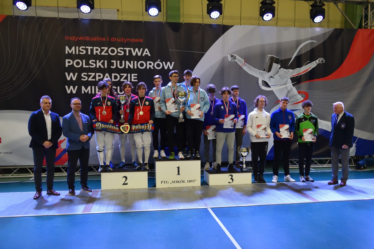 Fot. Paweł Drobczyk/piast.gliwice.pl/gks-piast Szermierze na podium