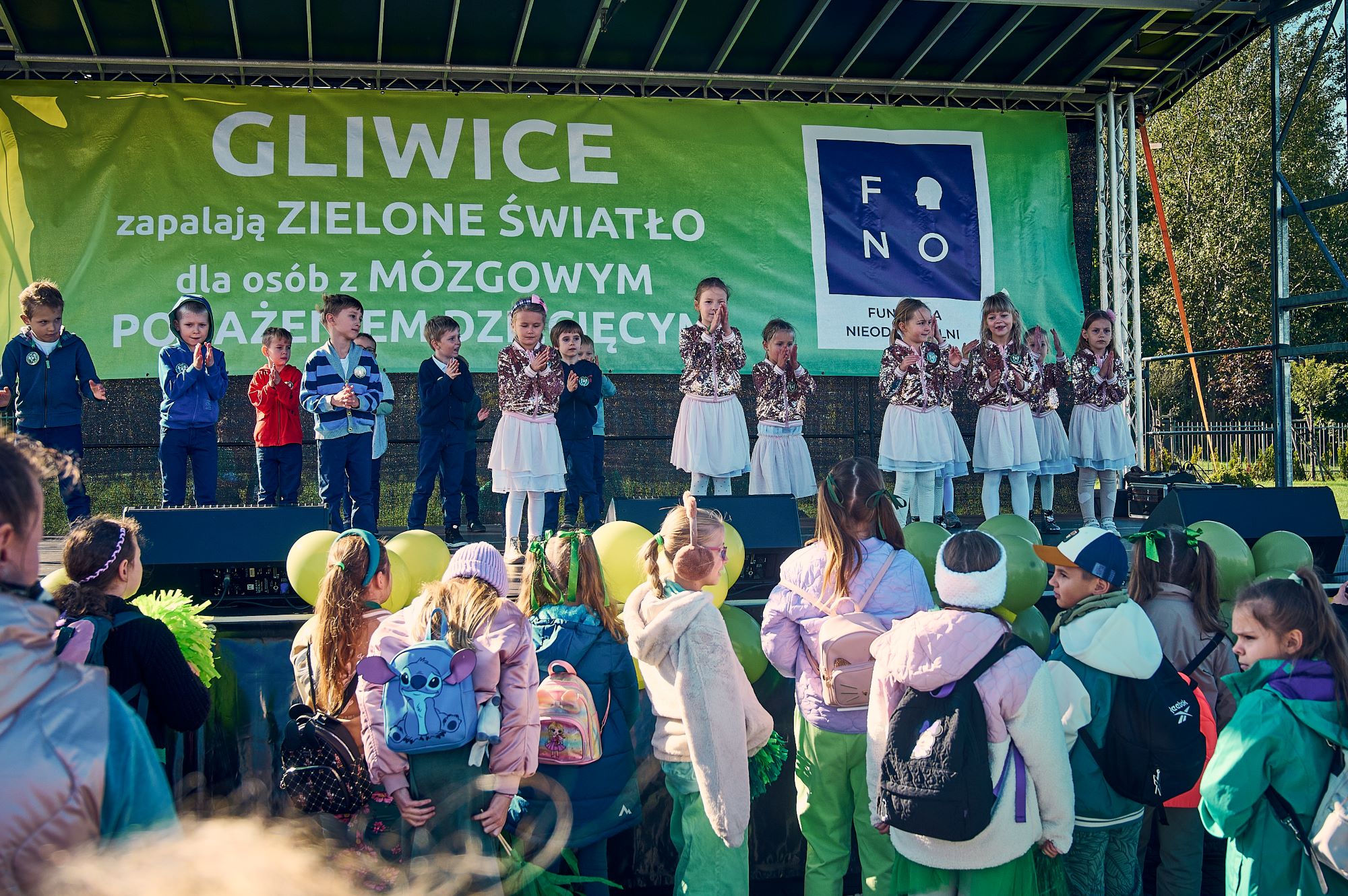 Fot. M.Buksa/UM Gliwice scena przy Radiostacji i ludzie