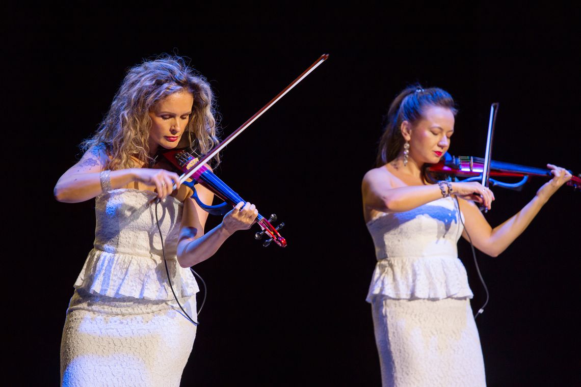 występ zespołu Queens of Violin