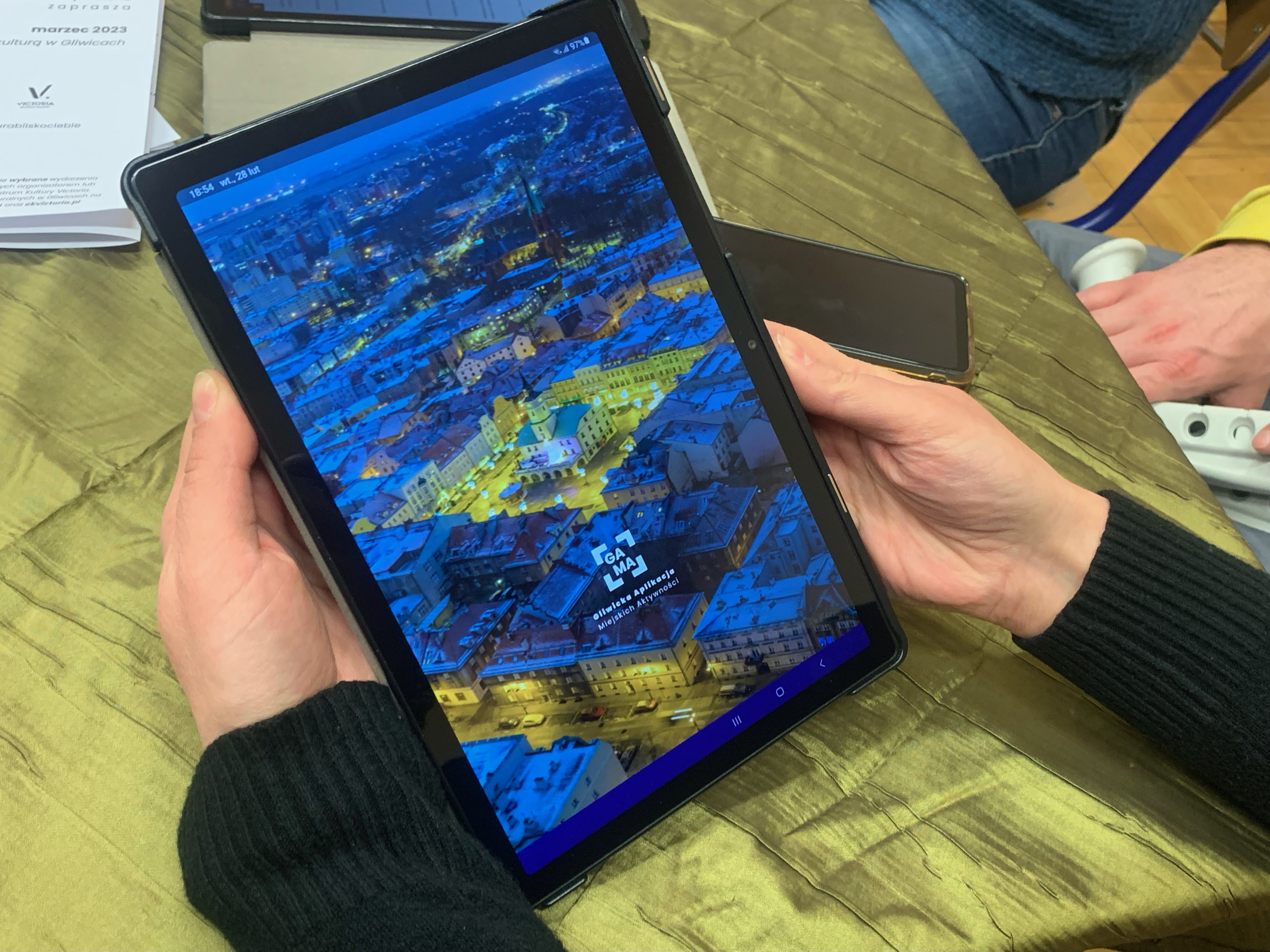 fot. CKV tablet z aplikacją