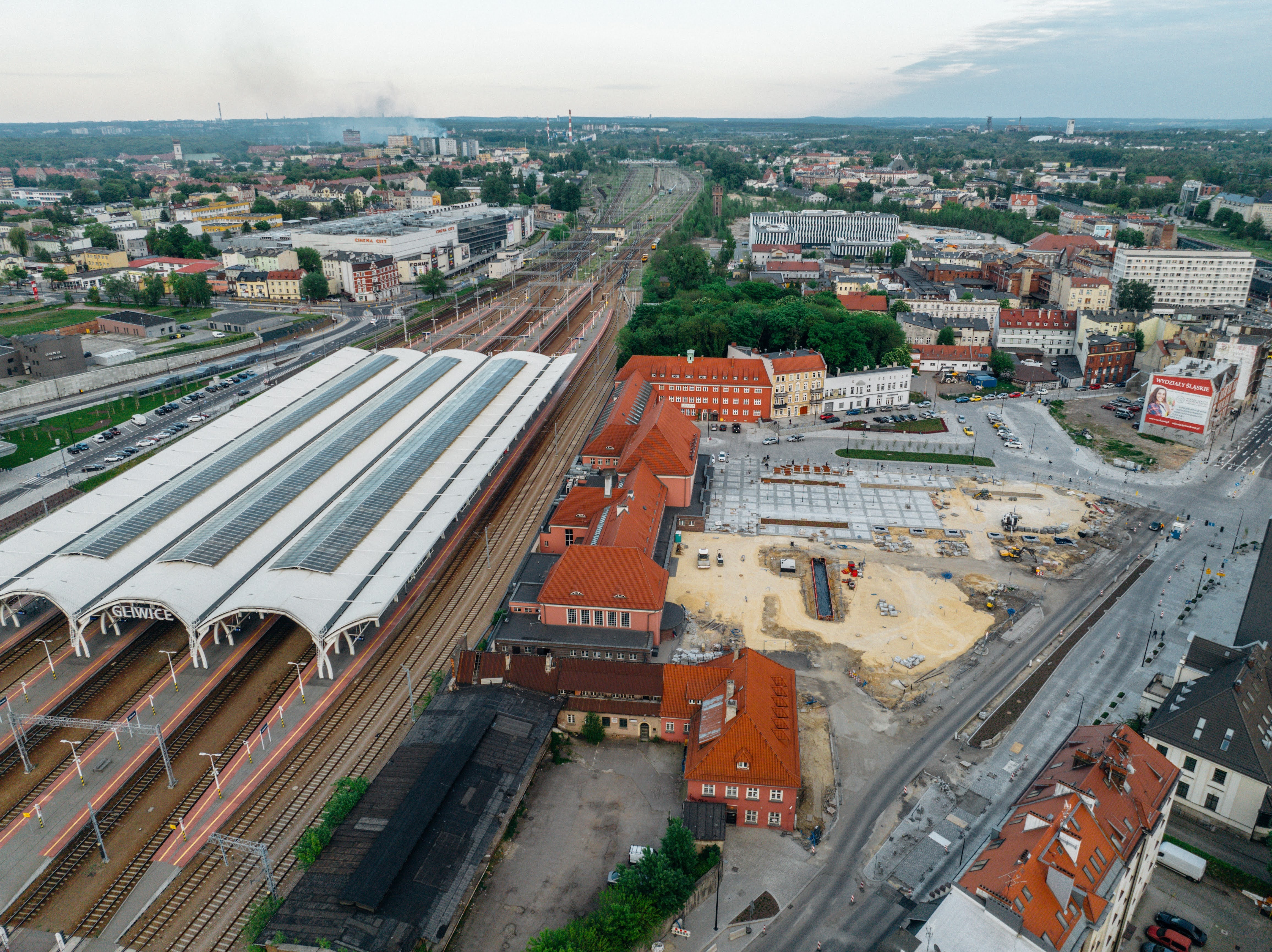 fot. Mosquidron / UM w Gliwicach plac dworcowy