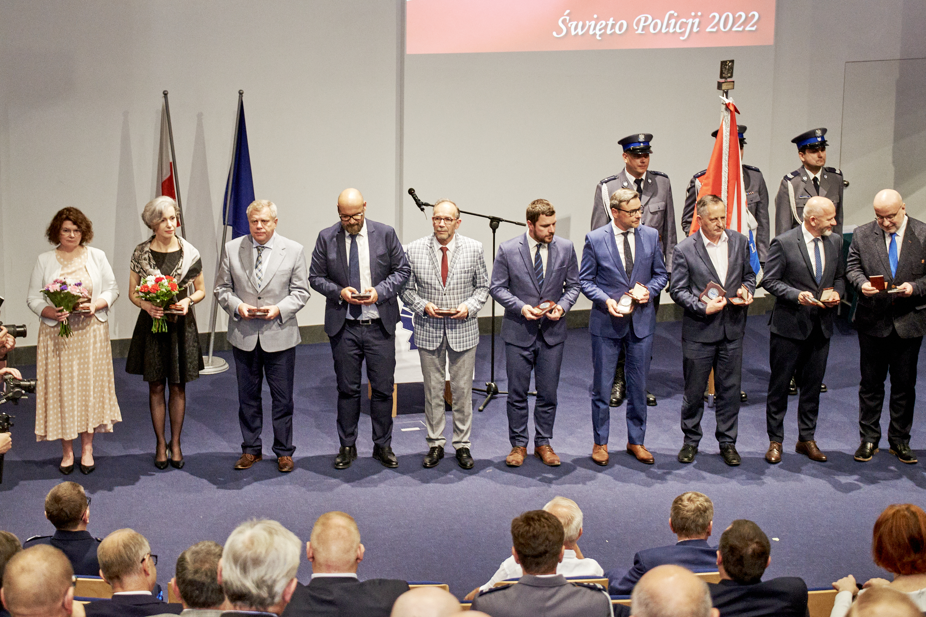 fot. M. Buksa / UM Gliwice zdjecie grupowe na scenie