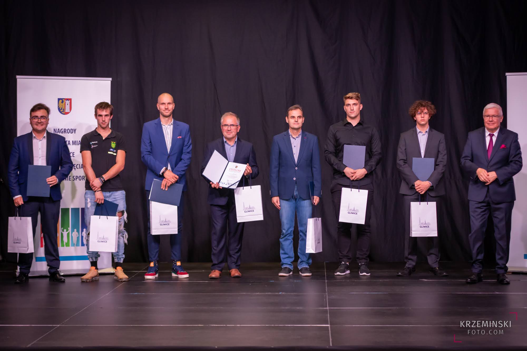 Fot. K. Krzemiński/ krzeminskifoto.com Uhonorowani trenerzy i działacze sportowi