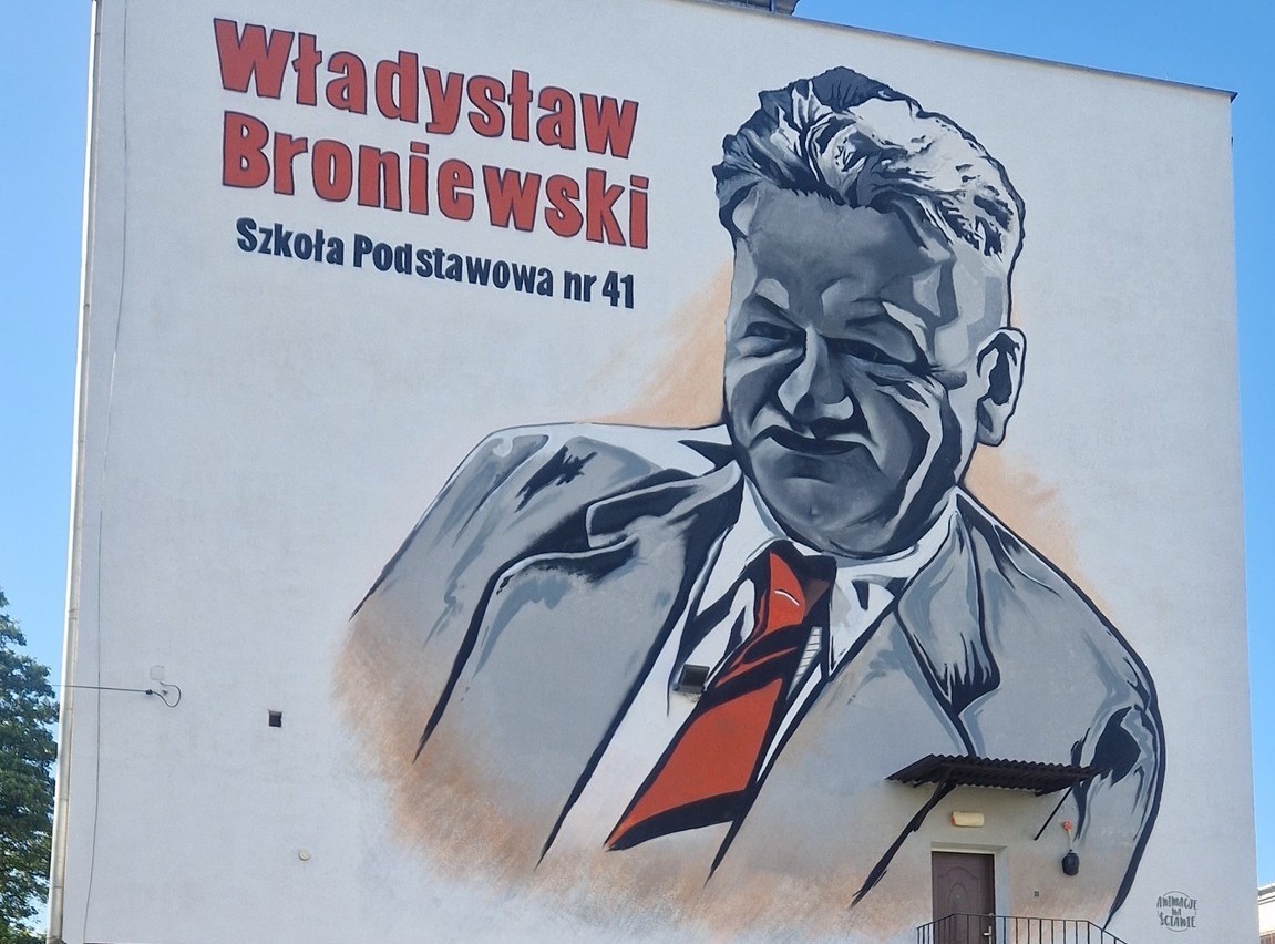 Broniewski przywita uczniów. Nowy mural na Sikorniku