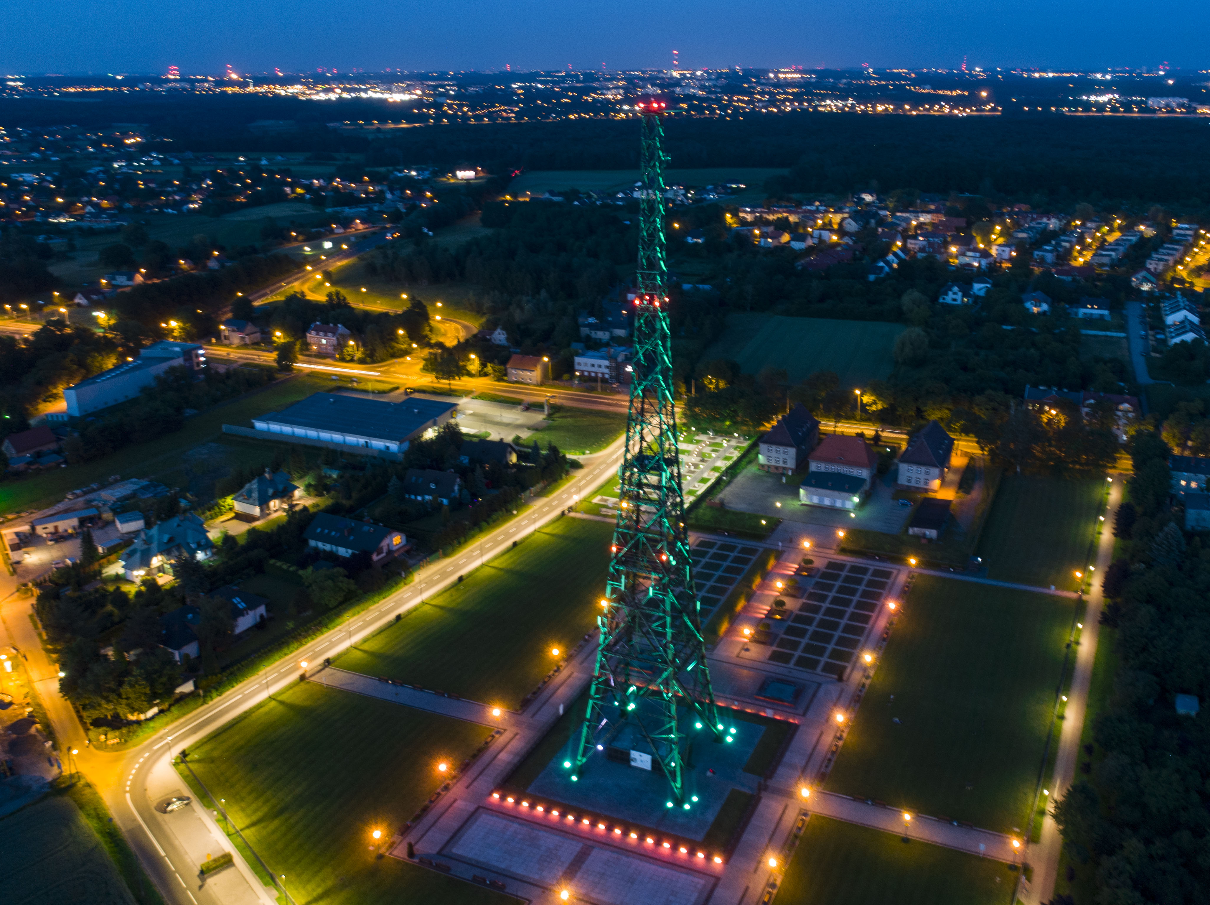 Radiostacja na zielono podświetlona