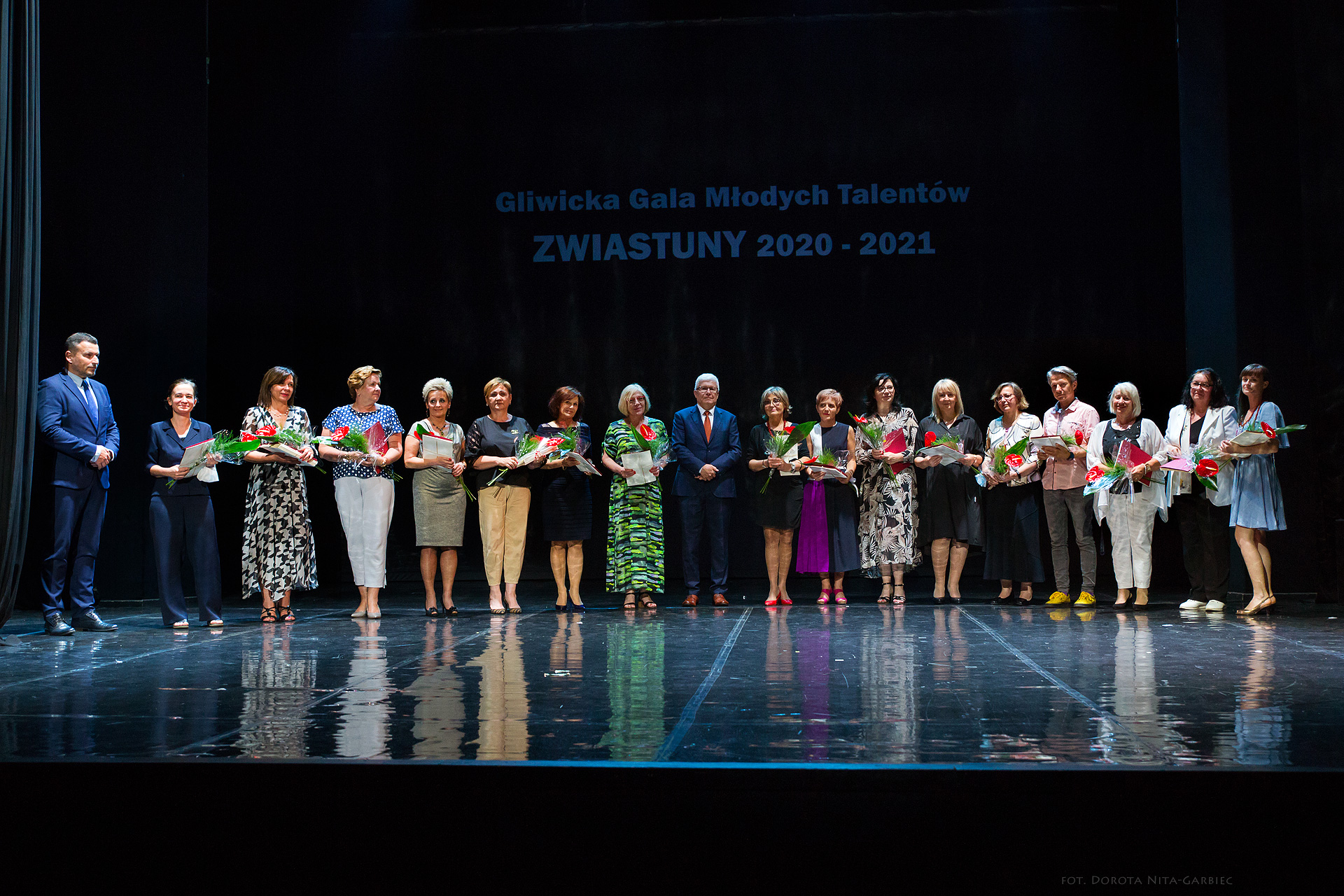 XV Gliwicka Gala Młodych Talentów Zwiastuny 2021 foto: Dorota Nita-Garbiec XV Gliwicka Gala Młodych Talentów Zwiastuny 2021 foto: Dorota Nita-Garbiec
