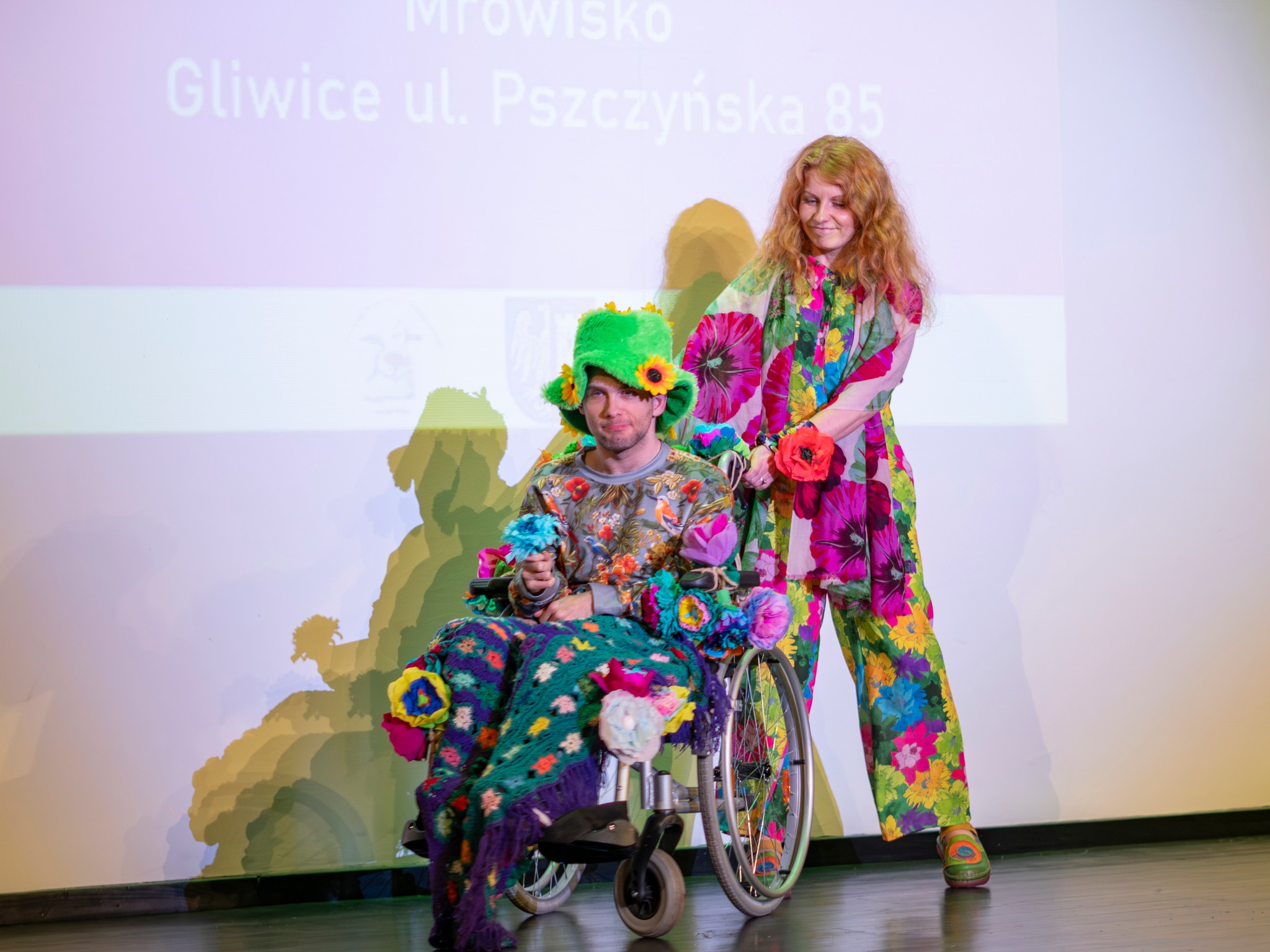 osoby z niepełnosprawnościami na scenie