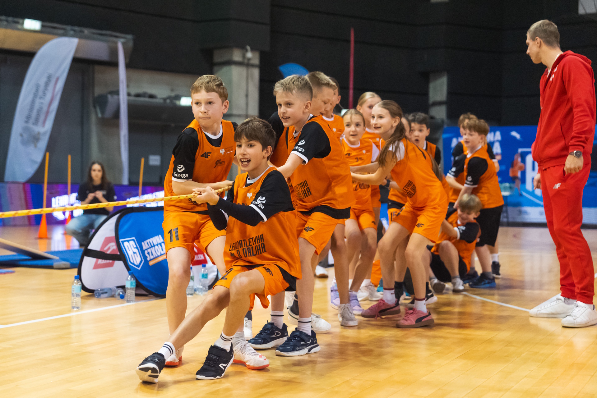 Drużyna przeciągająca linę