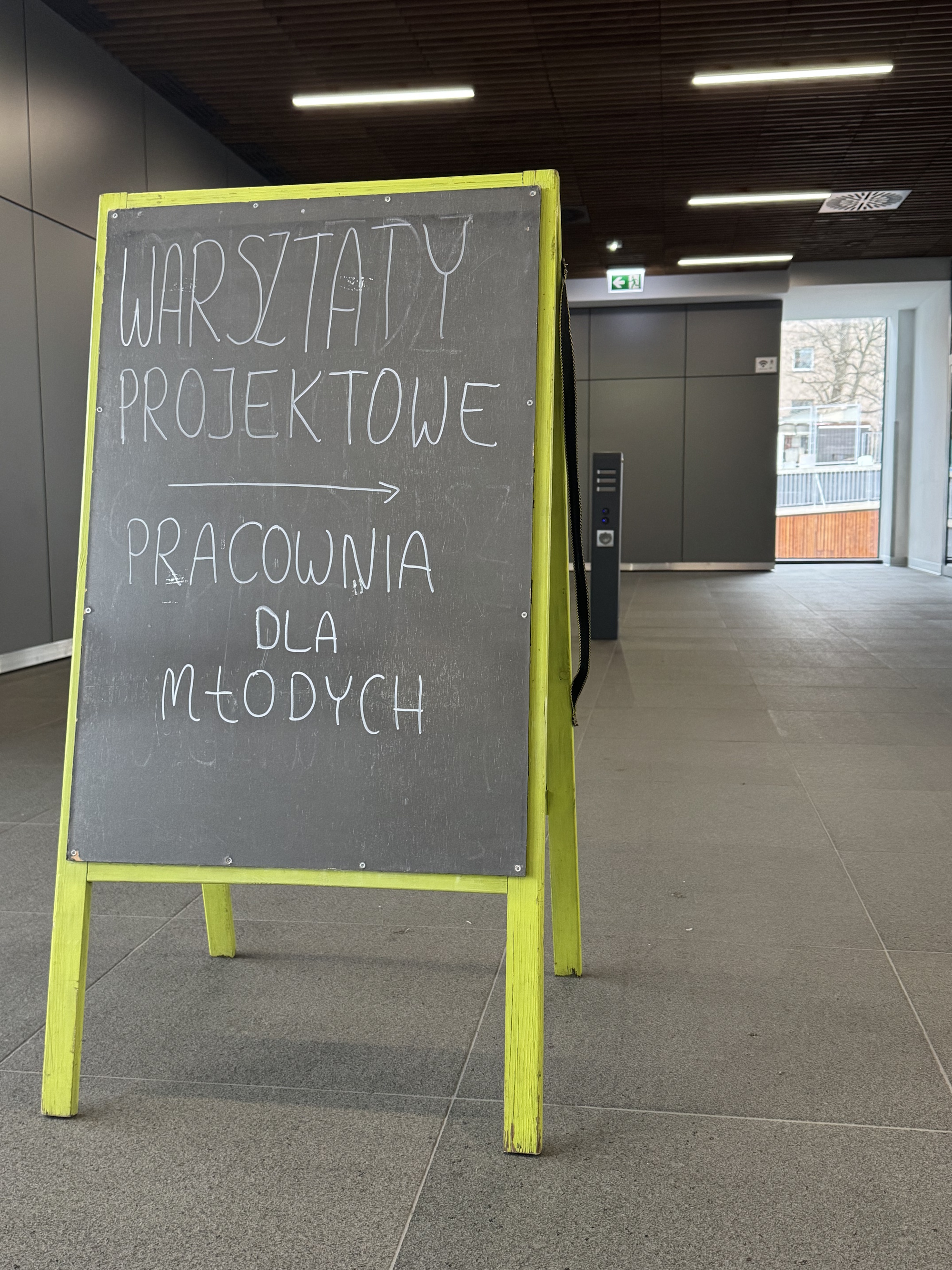 Tablica stojąca