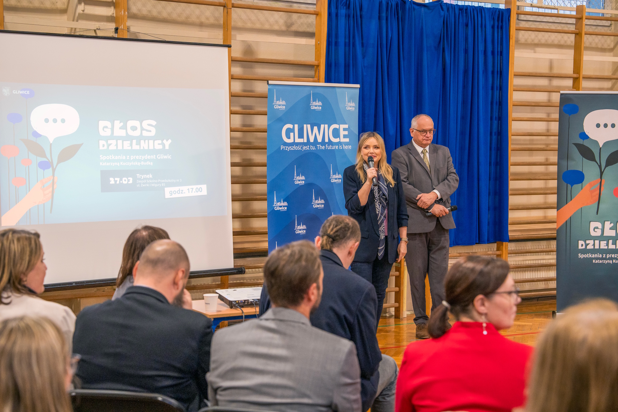 Mieszkańcy z prezydent Gliwic na spotkaniu w sali gimnastycznej szkoły