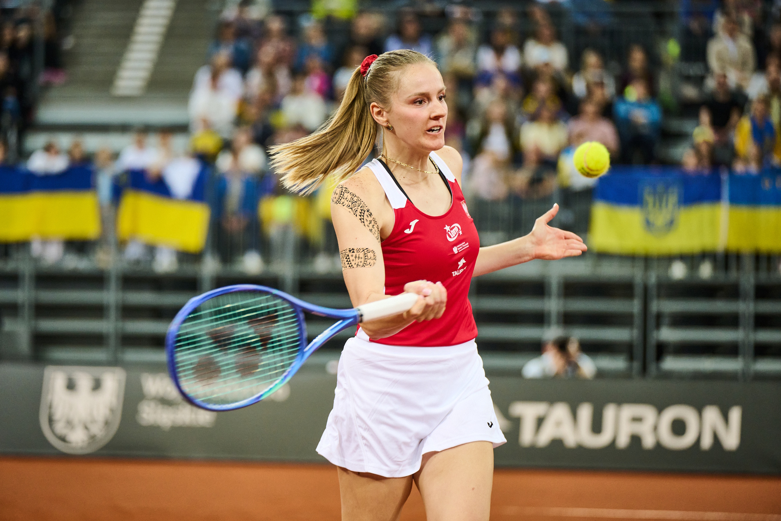 Martyna Kubka odbierająca piłkę