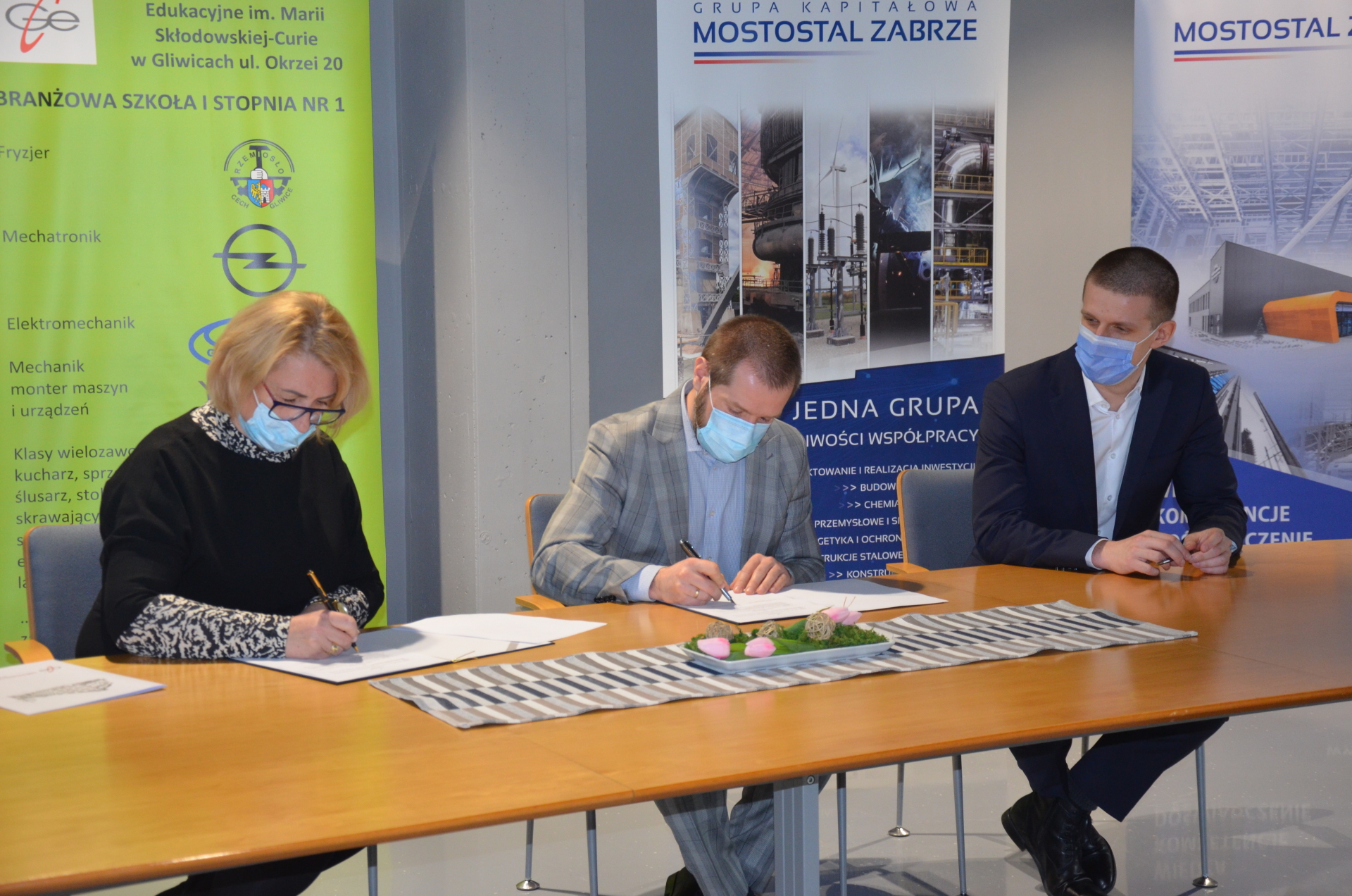 Mostostal - umowa patronacka z GCE Mostostal - umowa patronacka z GCE