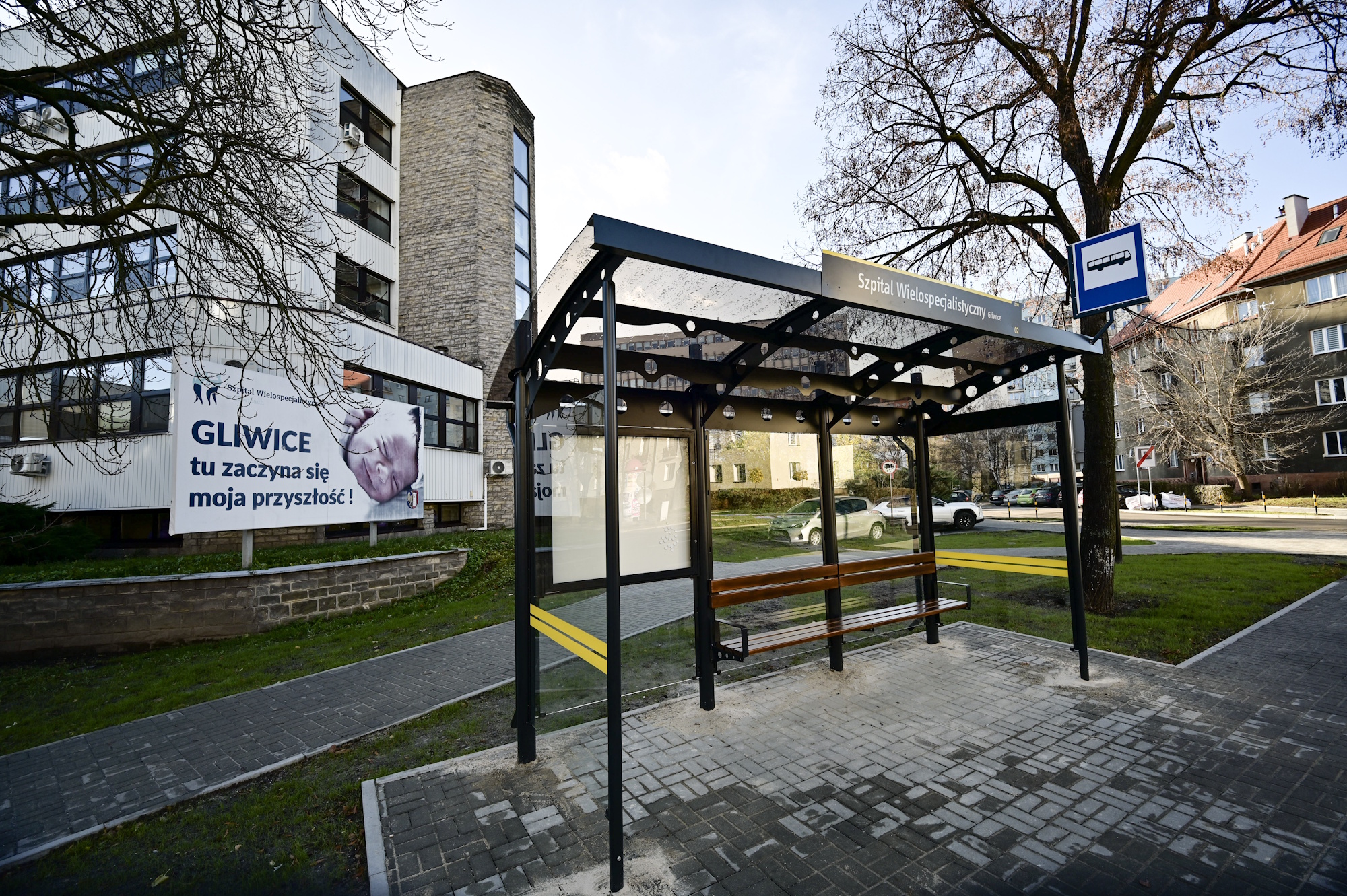 Nowa wiata przystankowa przy szpitalu na ul. Kościuszki