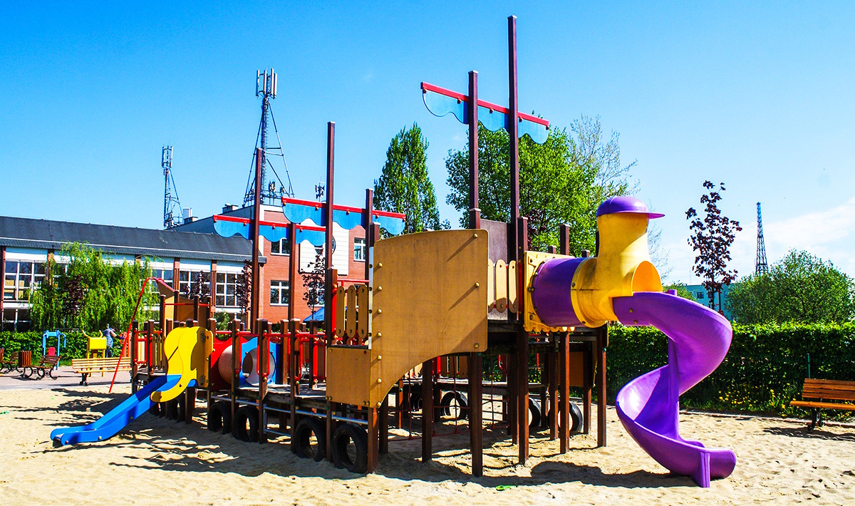 urządzenie do zabaw w kształcie okętu