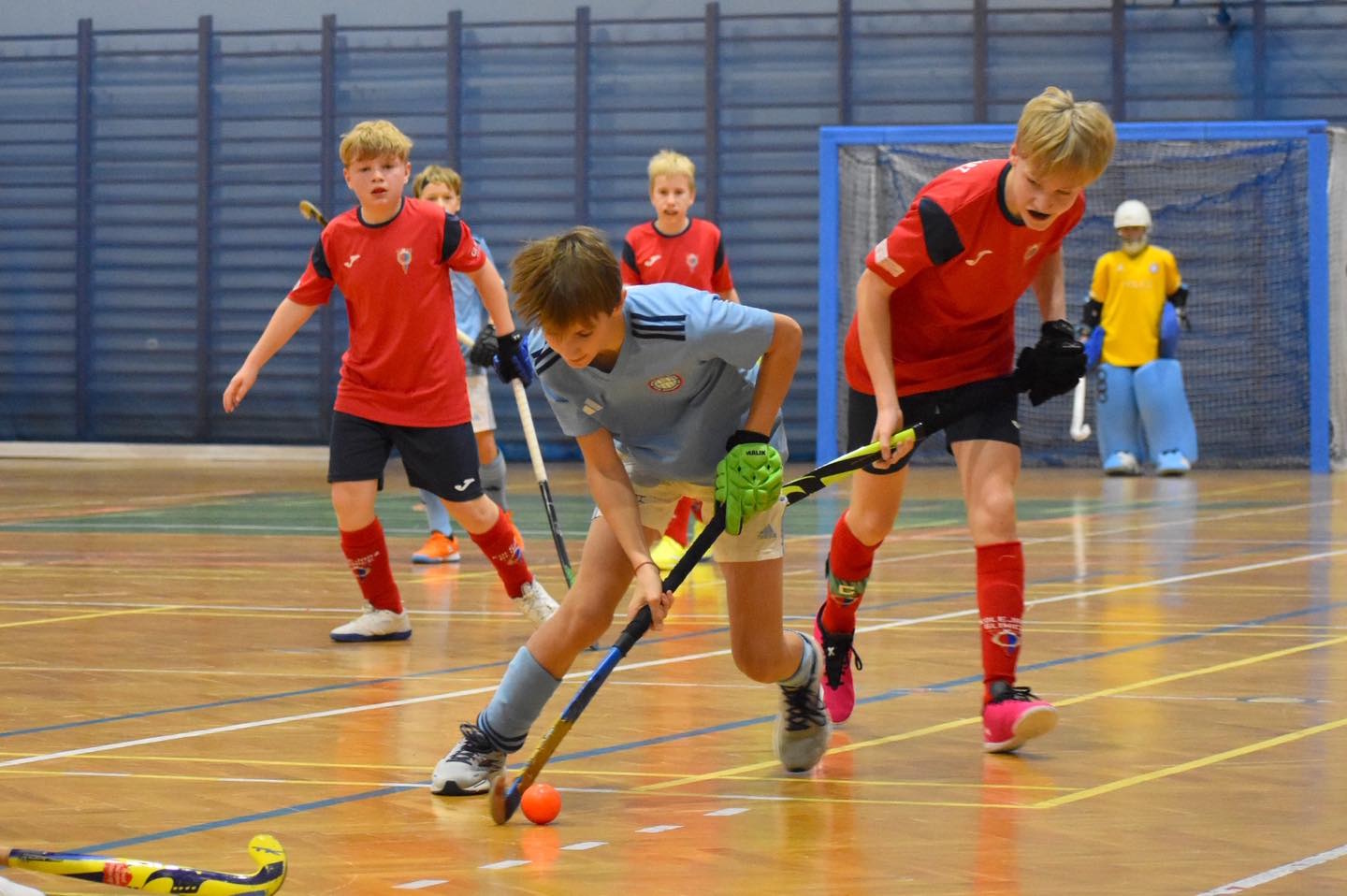 Halowy mecz hokeja na trawie