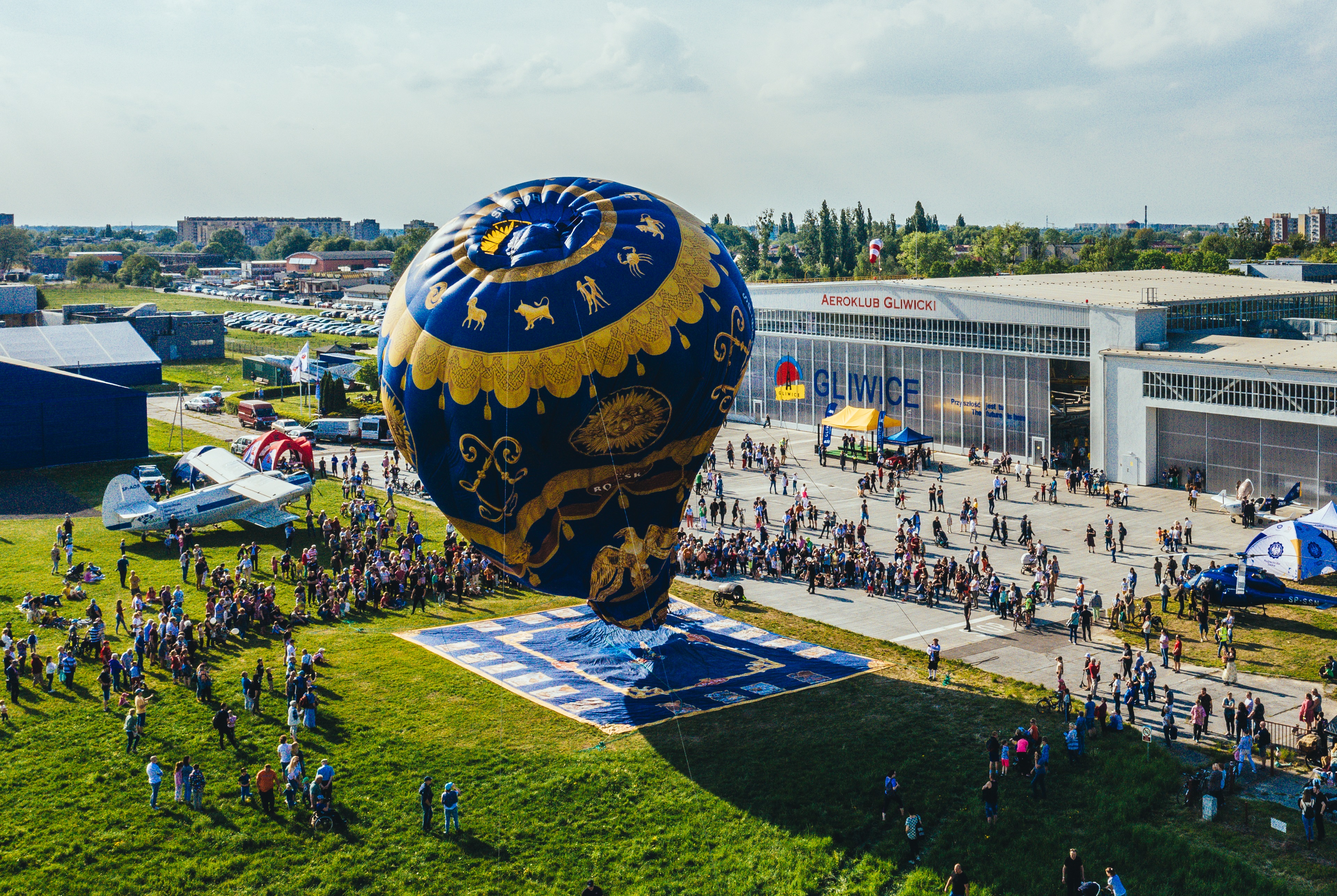 Odlotowa impreza – Noc pod skrzydłami