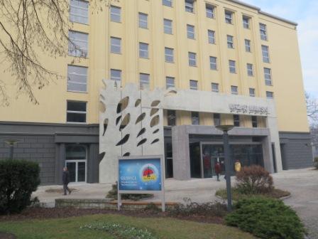 Wejście główne otwarte!