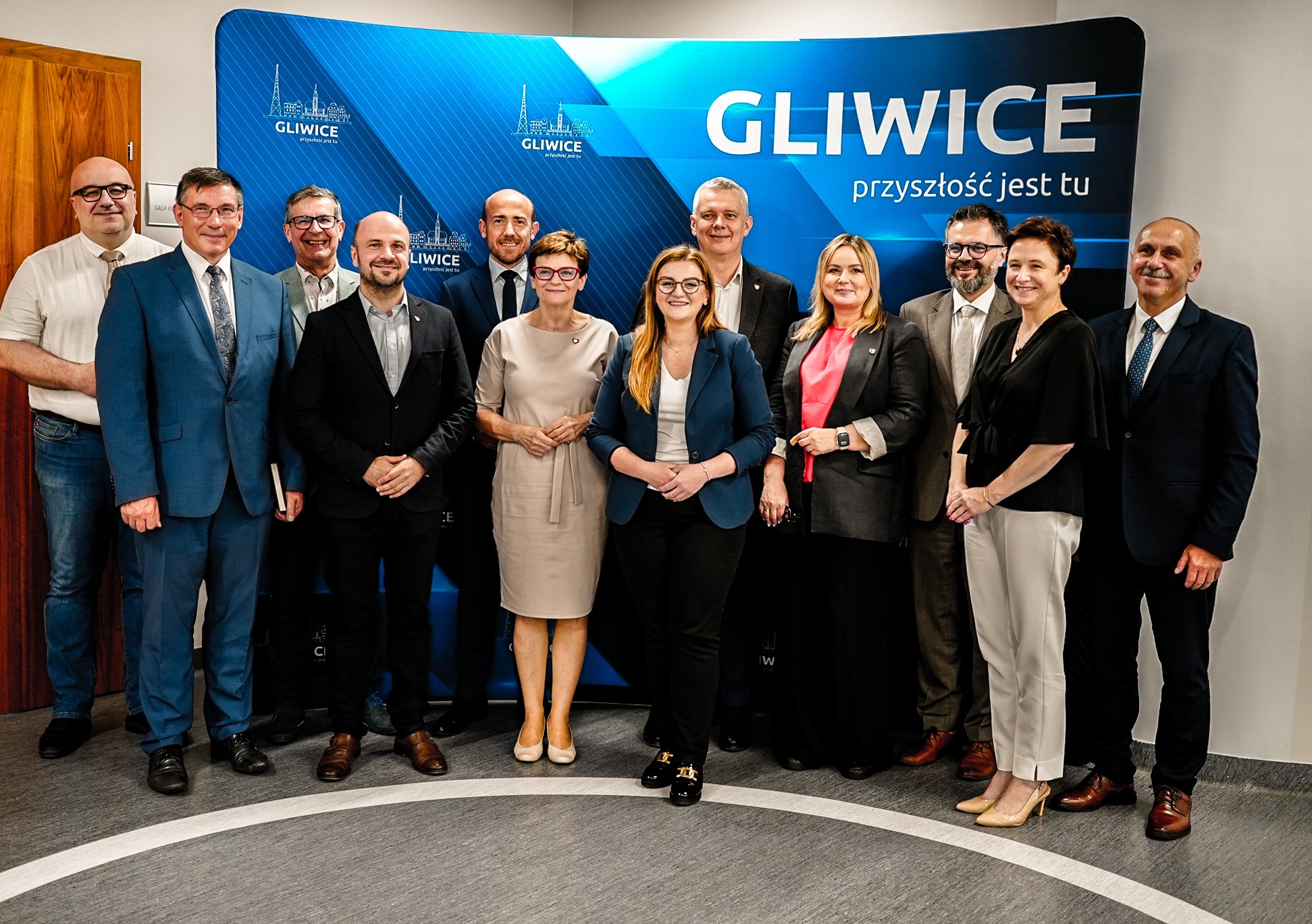 Samorządowcy spotkali się w Gliwicach z ministrem Siemoniakiem