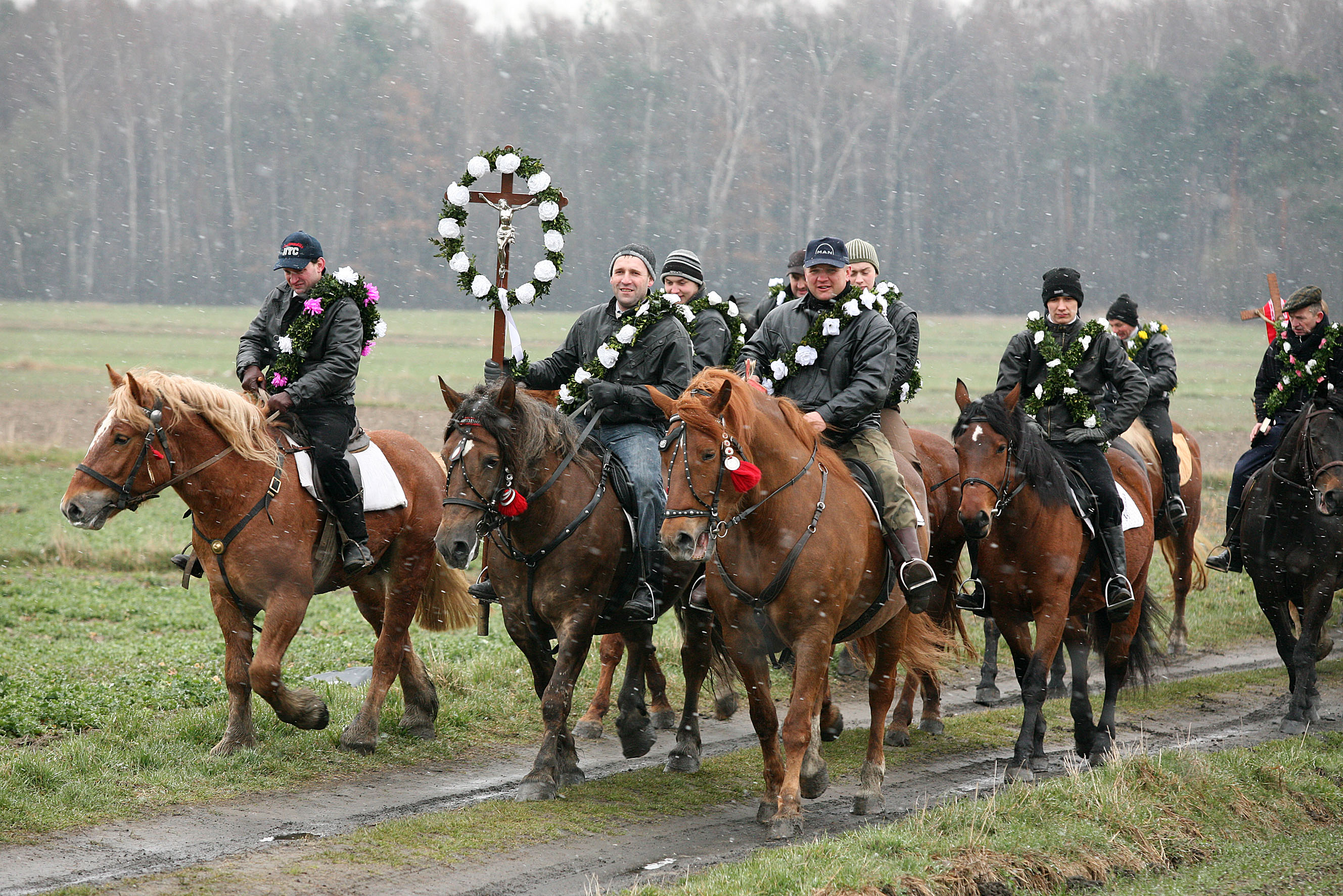 Wielkanocna procesja konna