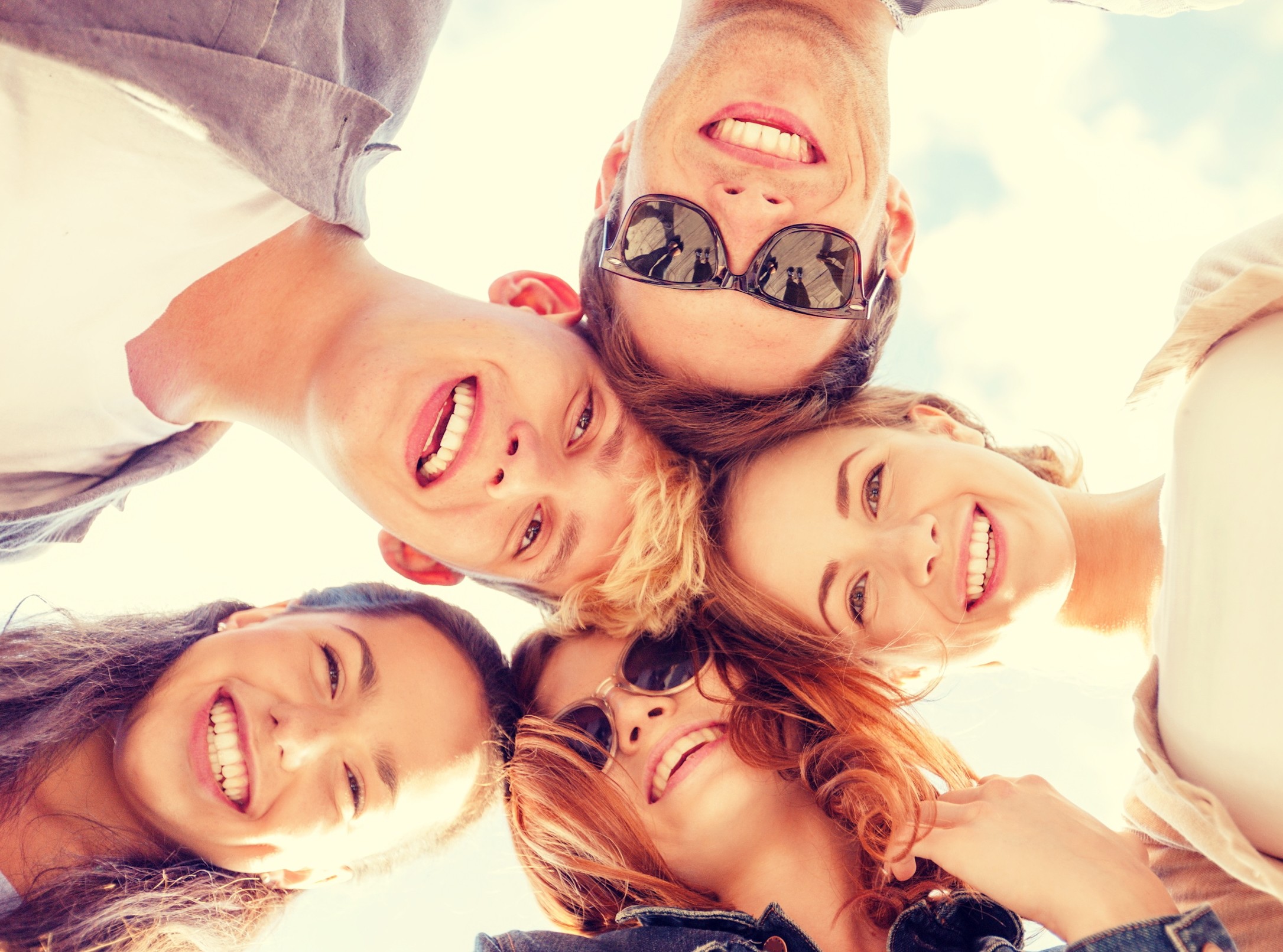 Razem przeciw uzależnieniom. Stwórz plakat