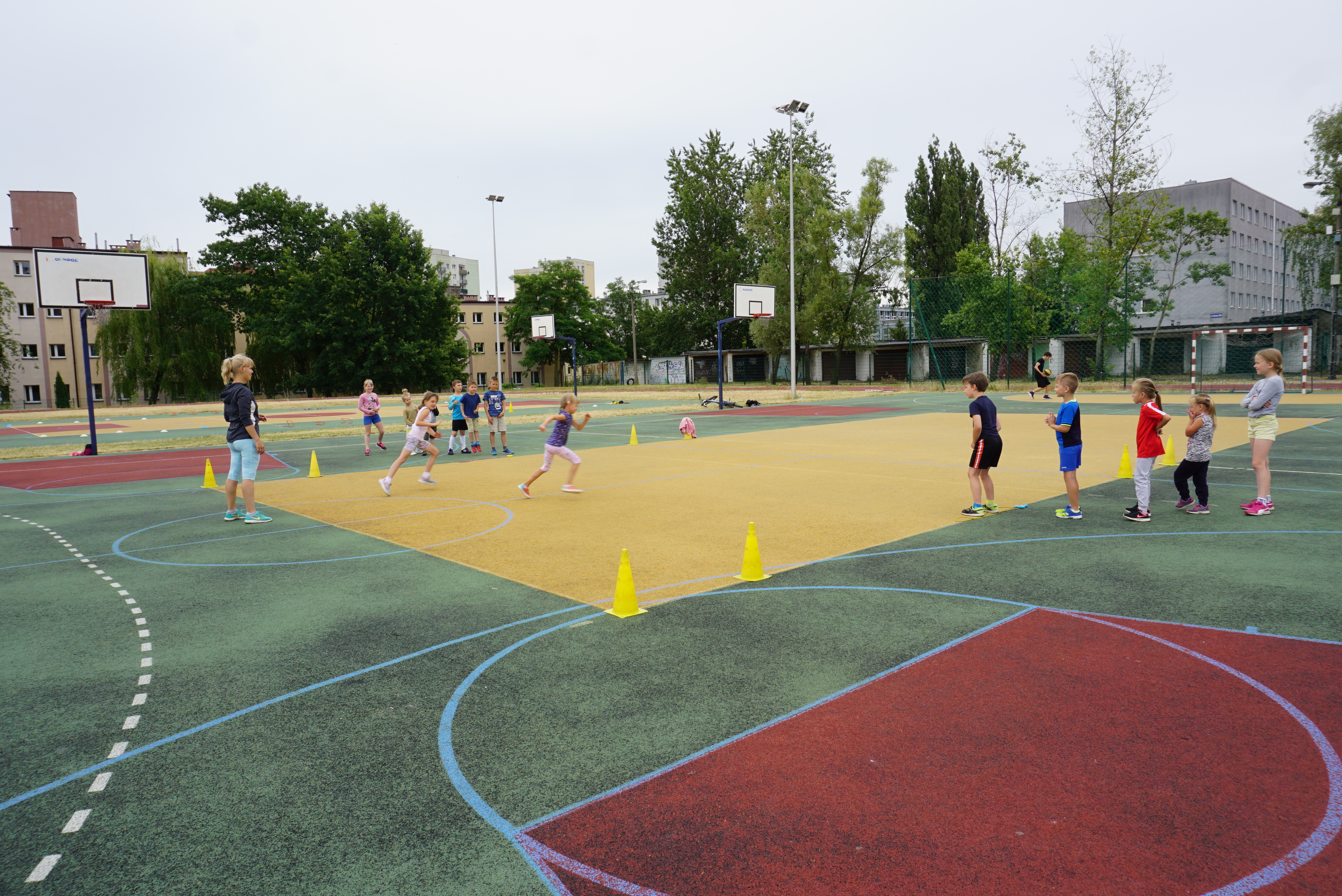 Piłka nożna, tenis czy koszykówka? Sportowe wakacje z MZUK-iem